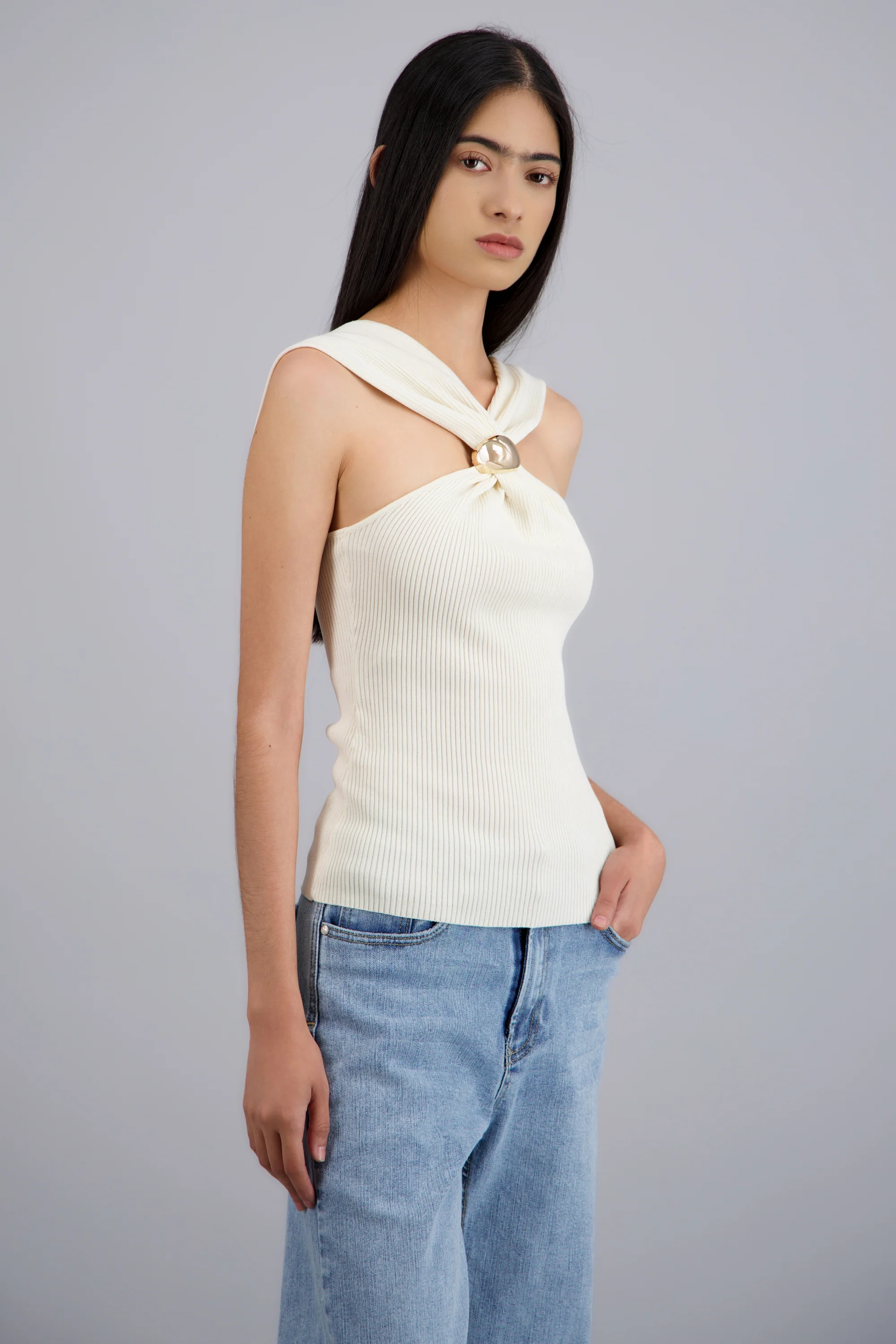 Top halter con herraje - Image 2
