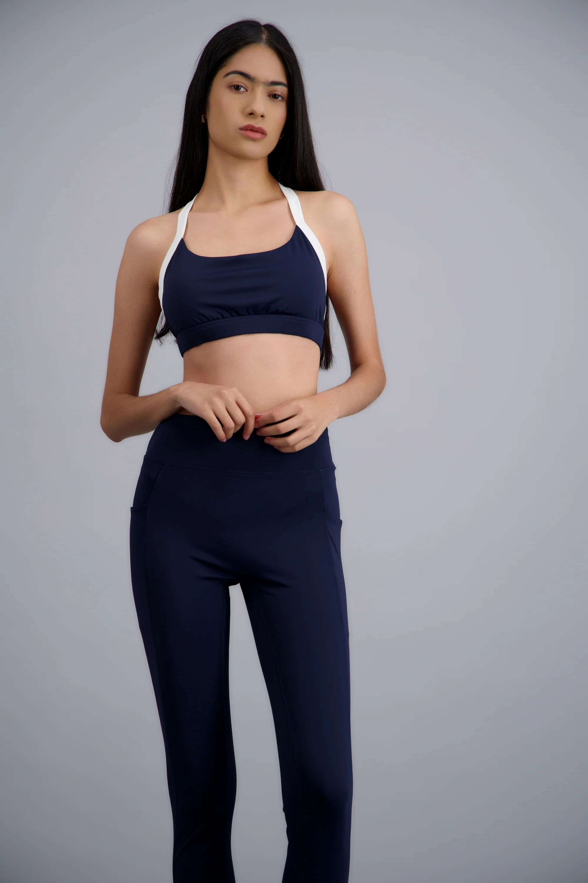 Top halter deportivo forrado copas - Image 2