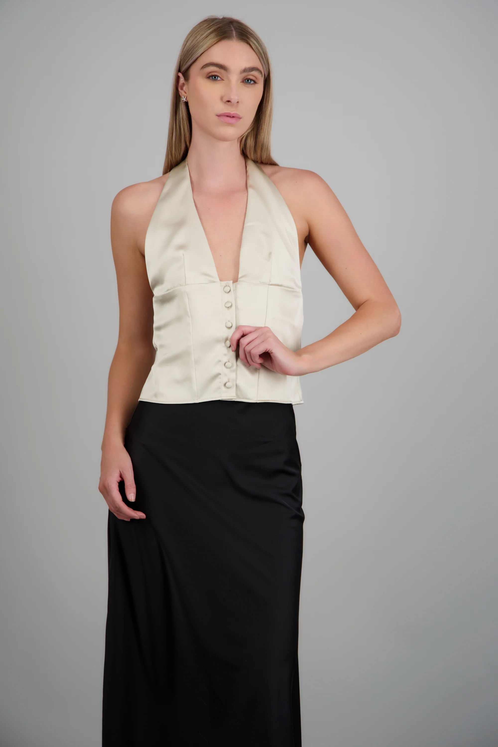 Top halter detalle botones satinado - Image 2