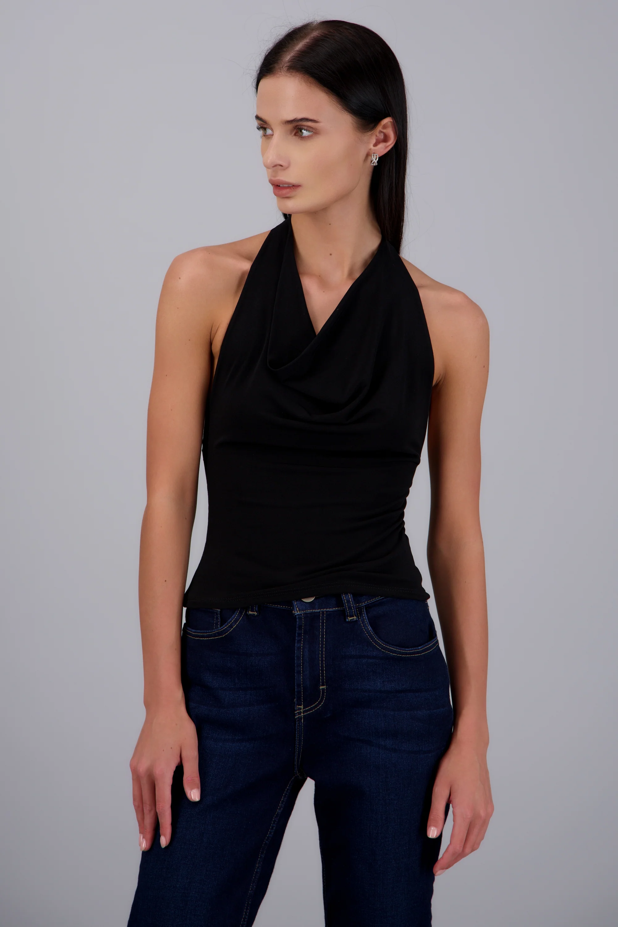 Top halter escote cascada - Image 2