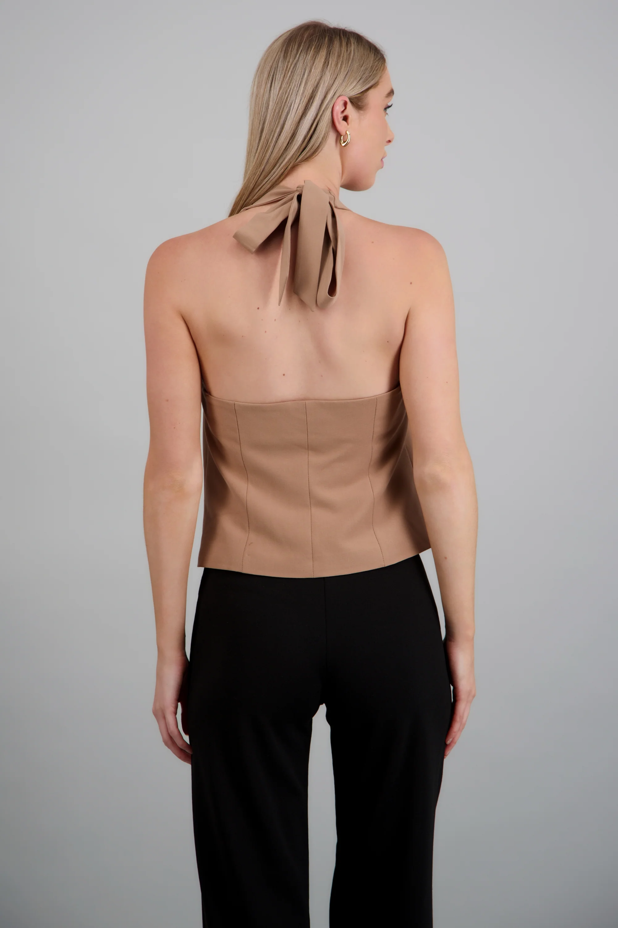 Top halter sin mangas detalle botones - Image 5