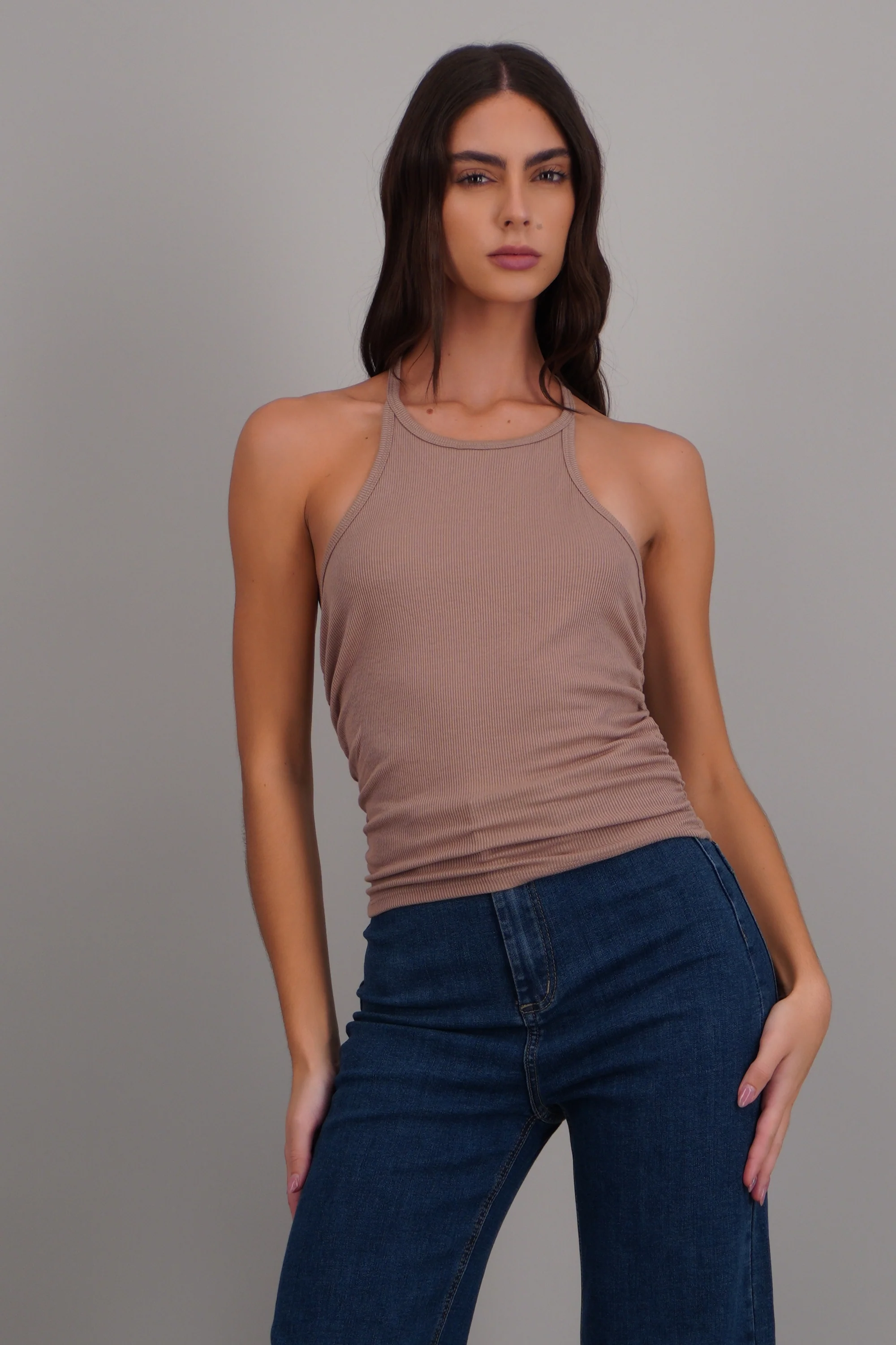 Top halter tib detalle costado - Image 3