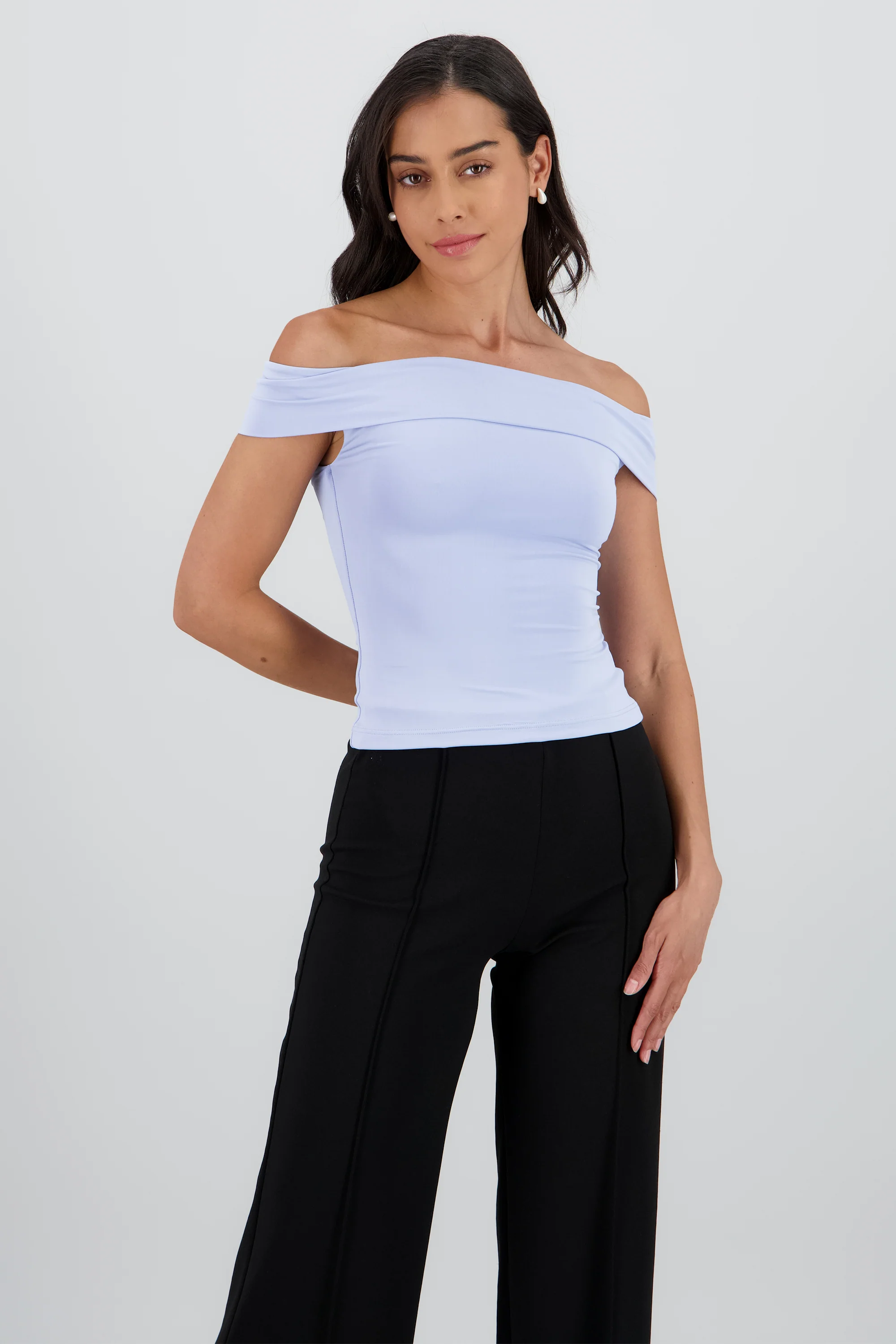 Top off shoulder caida cascada liso