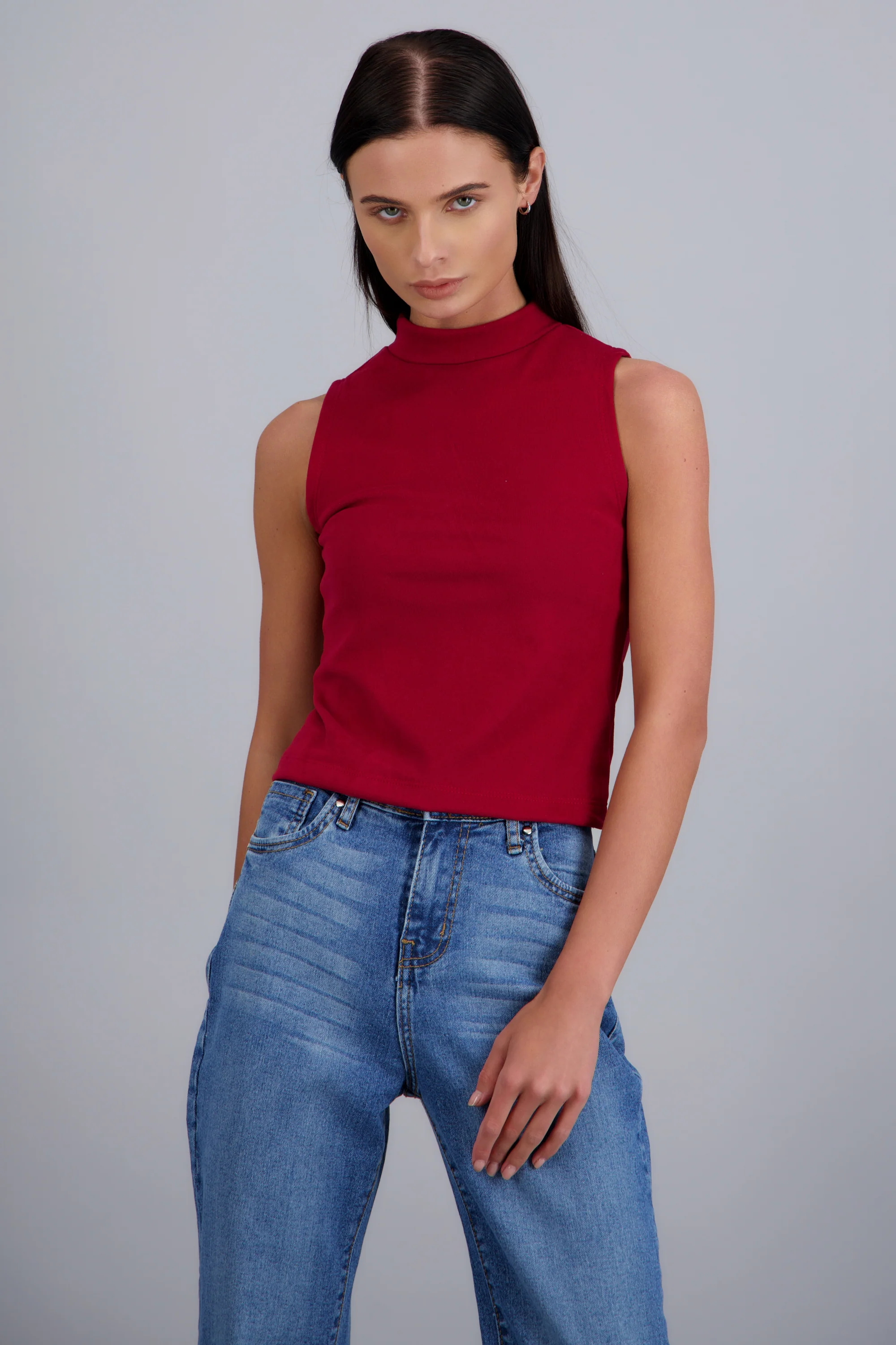 Top rib sin manga cuello alto