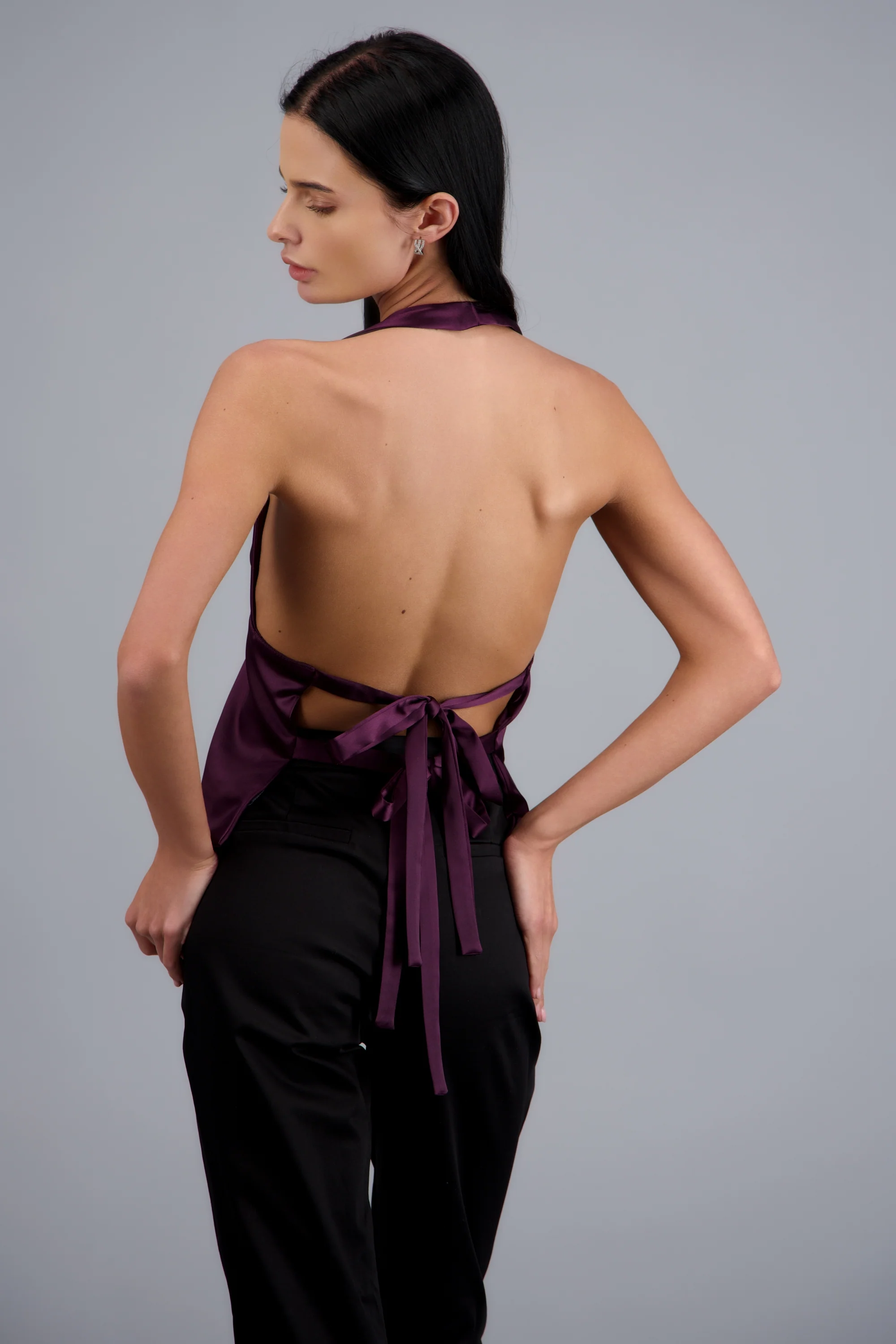 Top satinado escote espalda hypsters - Image 4