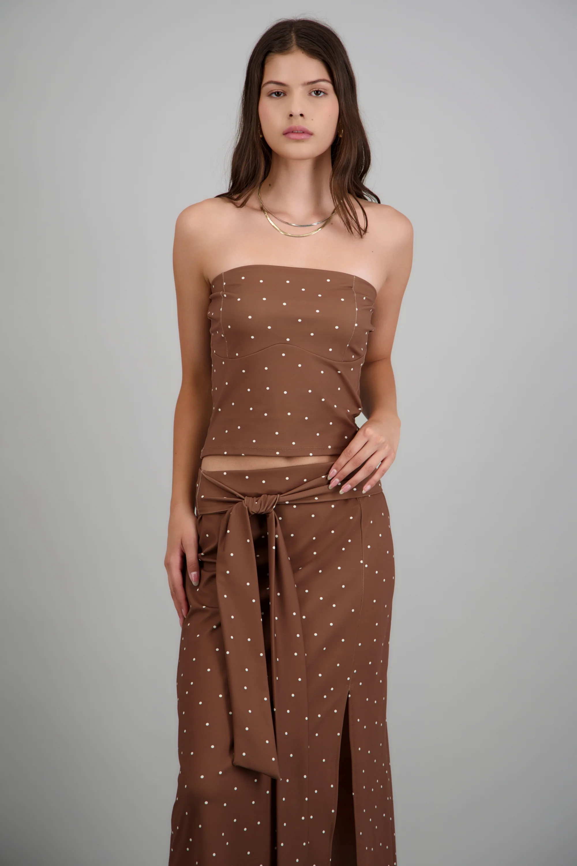 Top strapless detalle polkas - Image 3