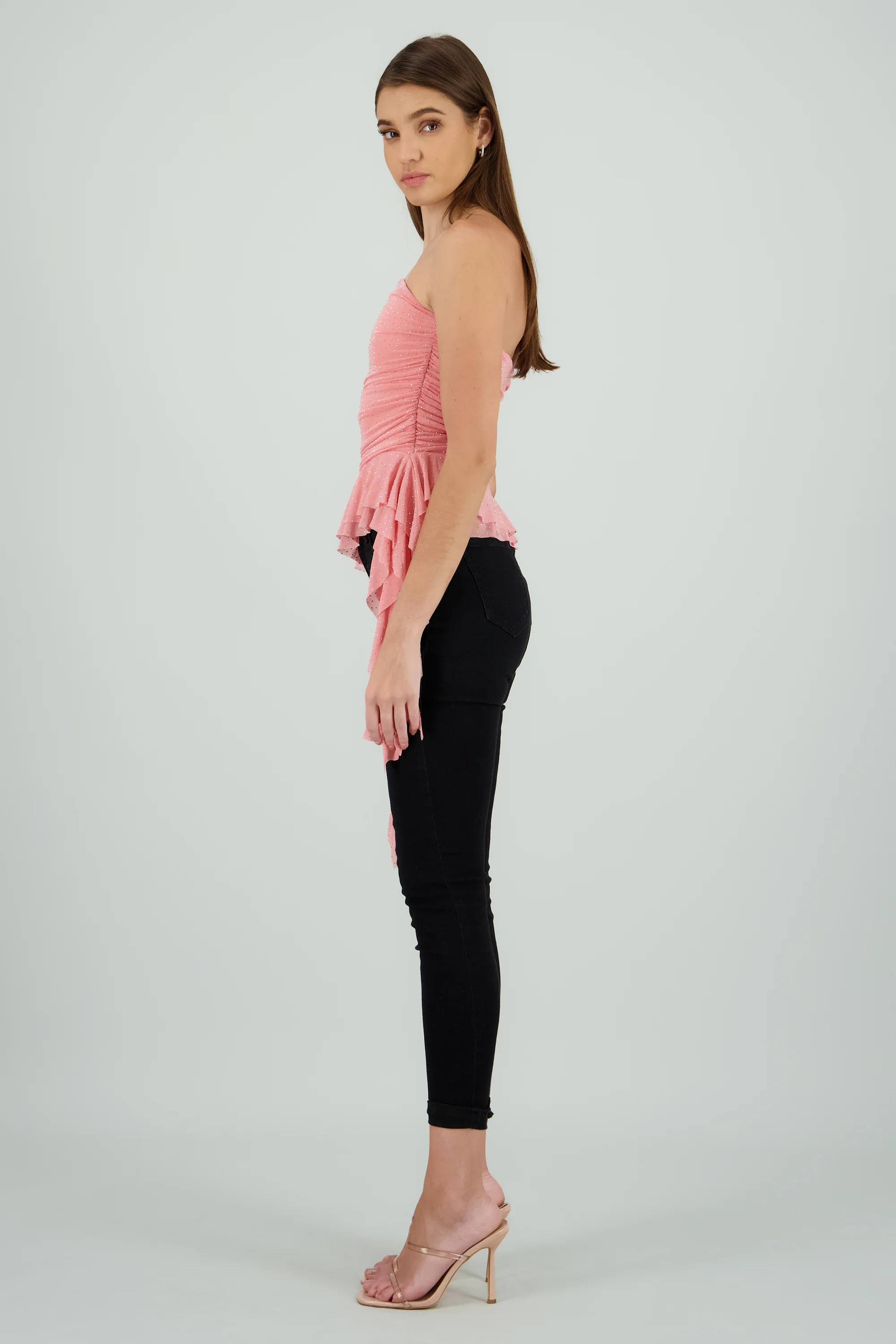 Top strapless drapeado con brillos - Image 3