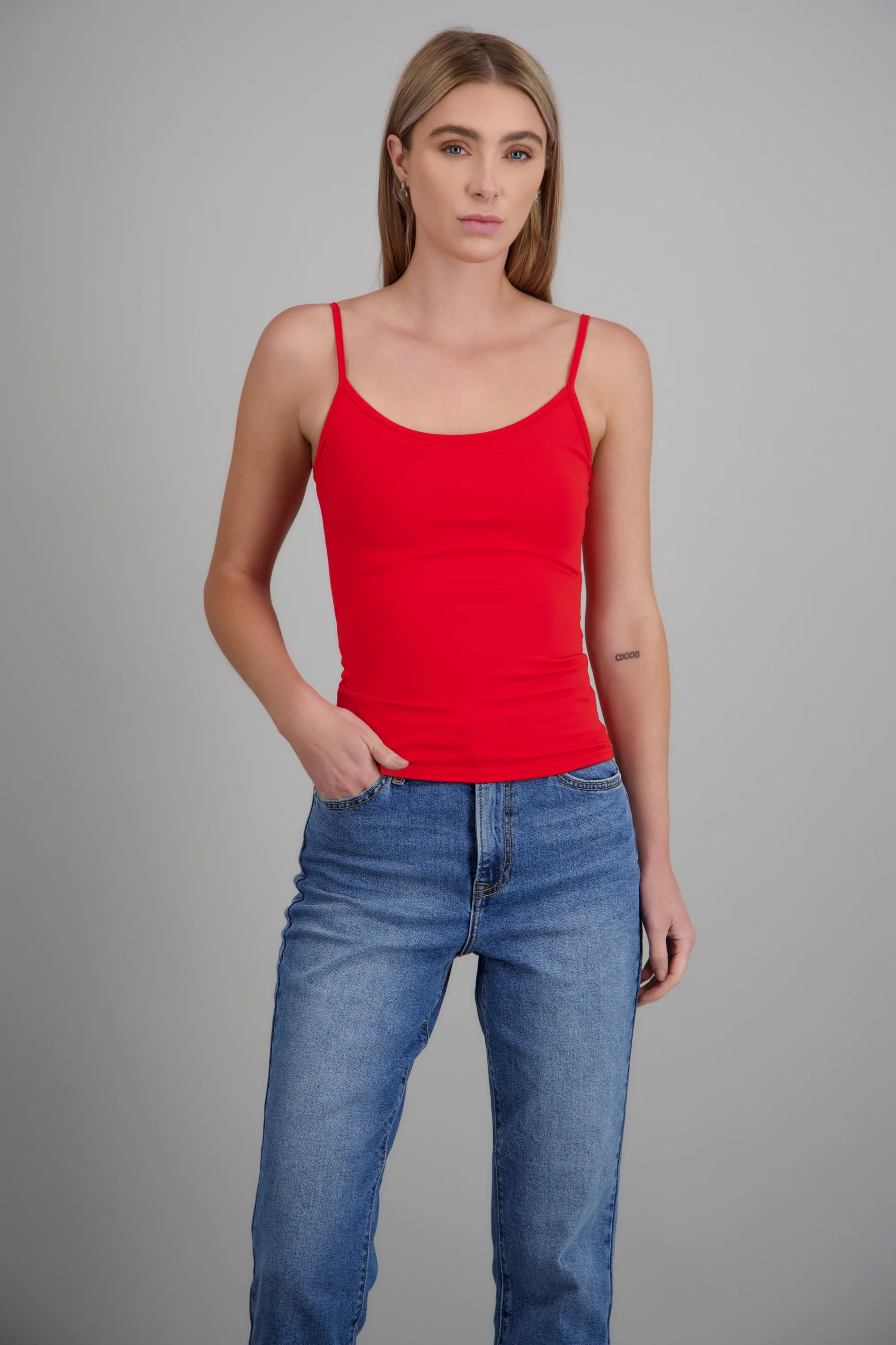 Top tirantes escote redondo