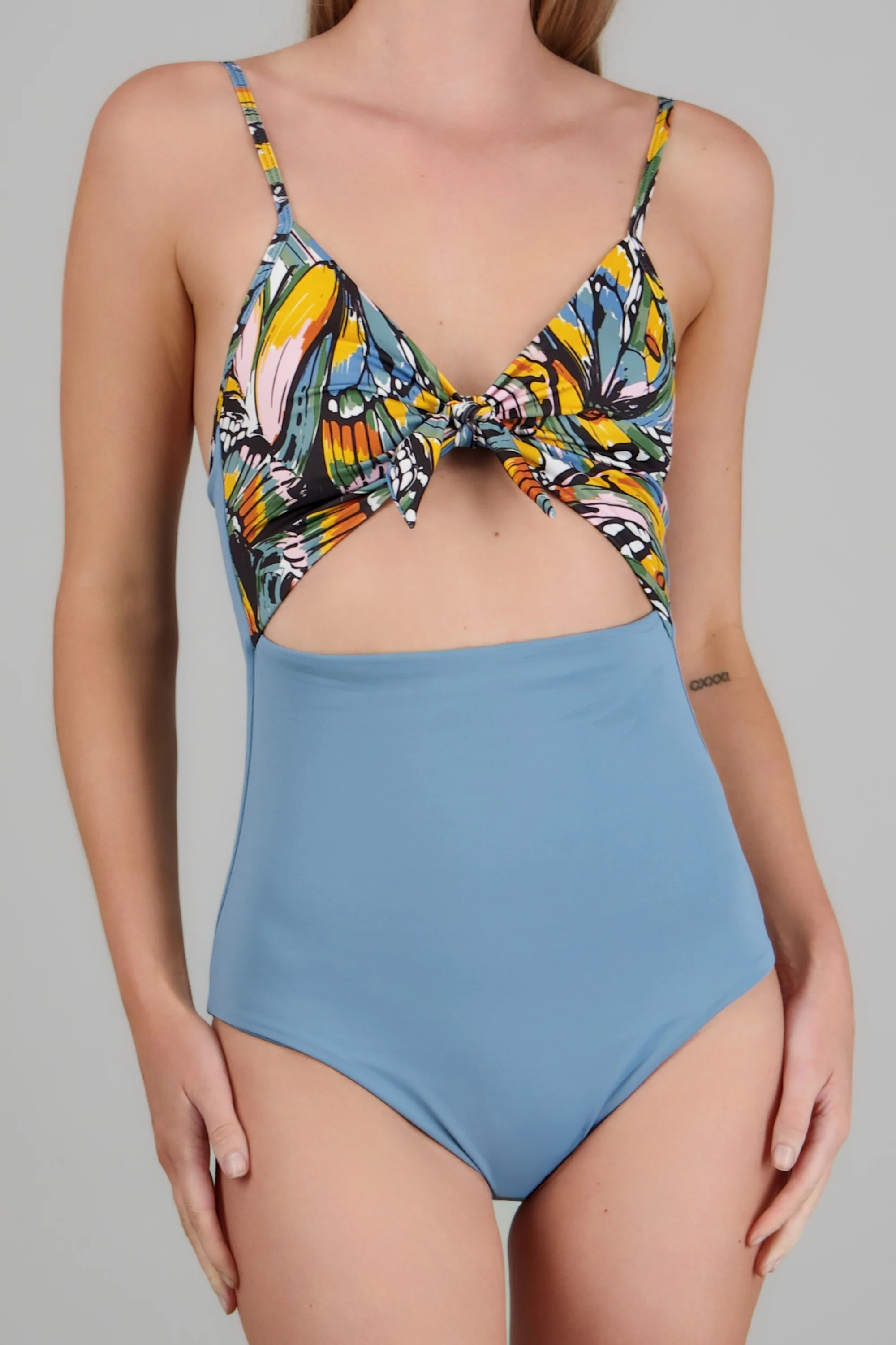 Traje de baño estampado mariposas - Image 5