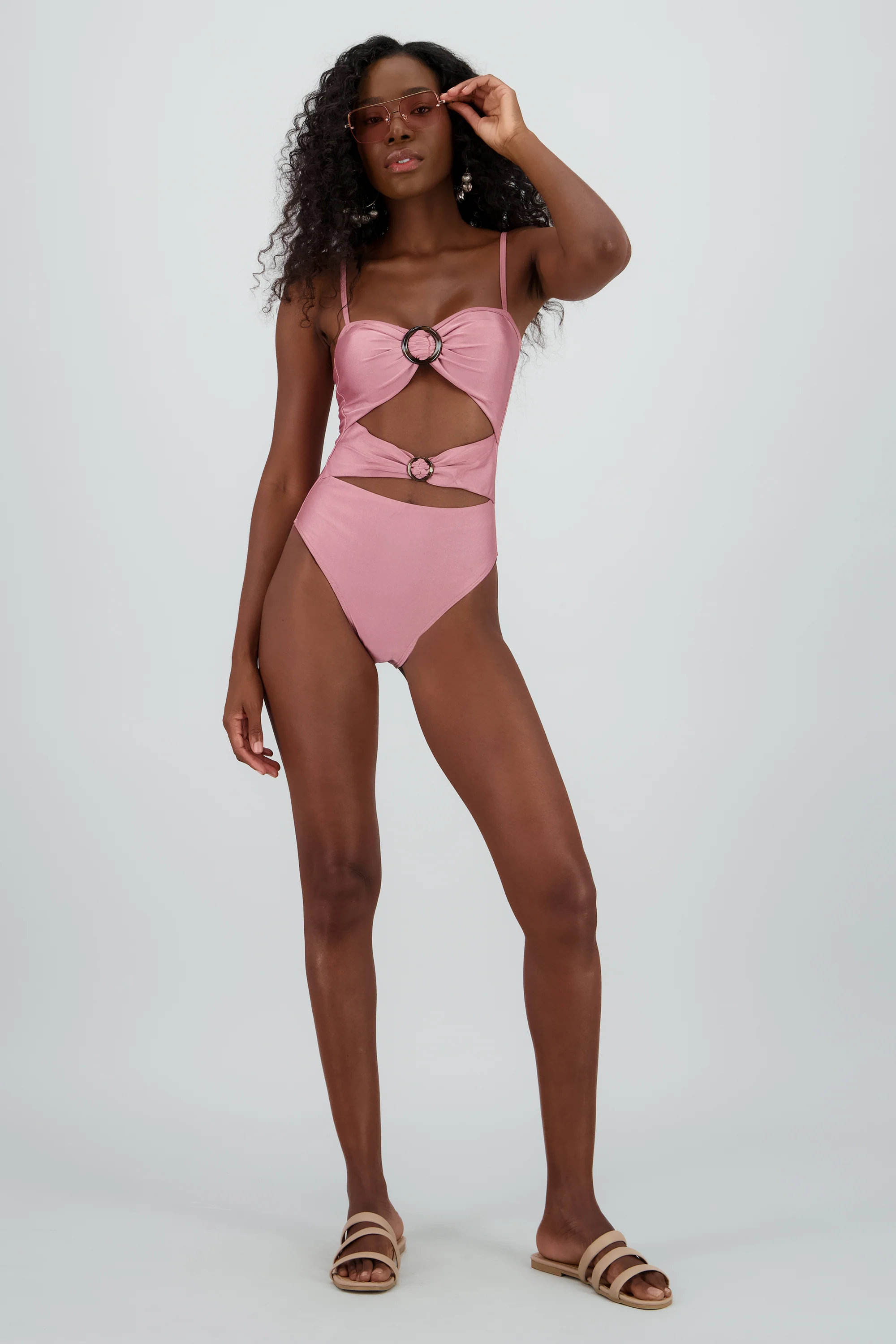 Trajes de baño cutouts aro carey