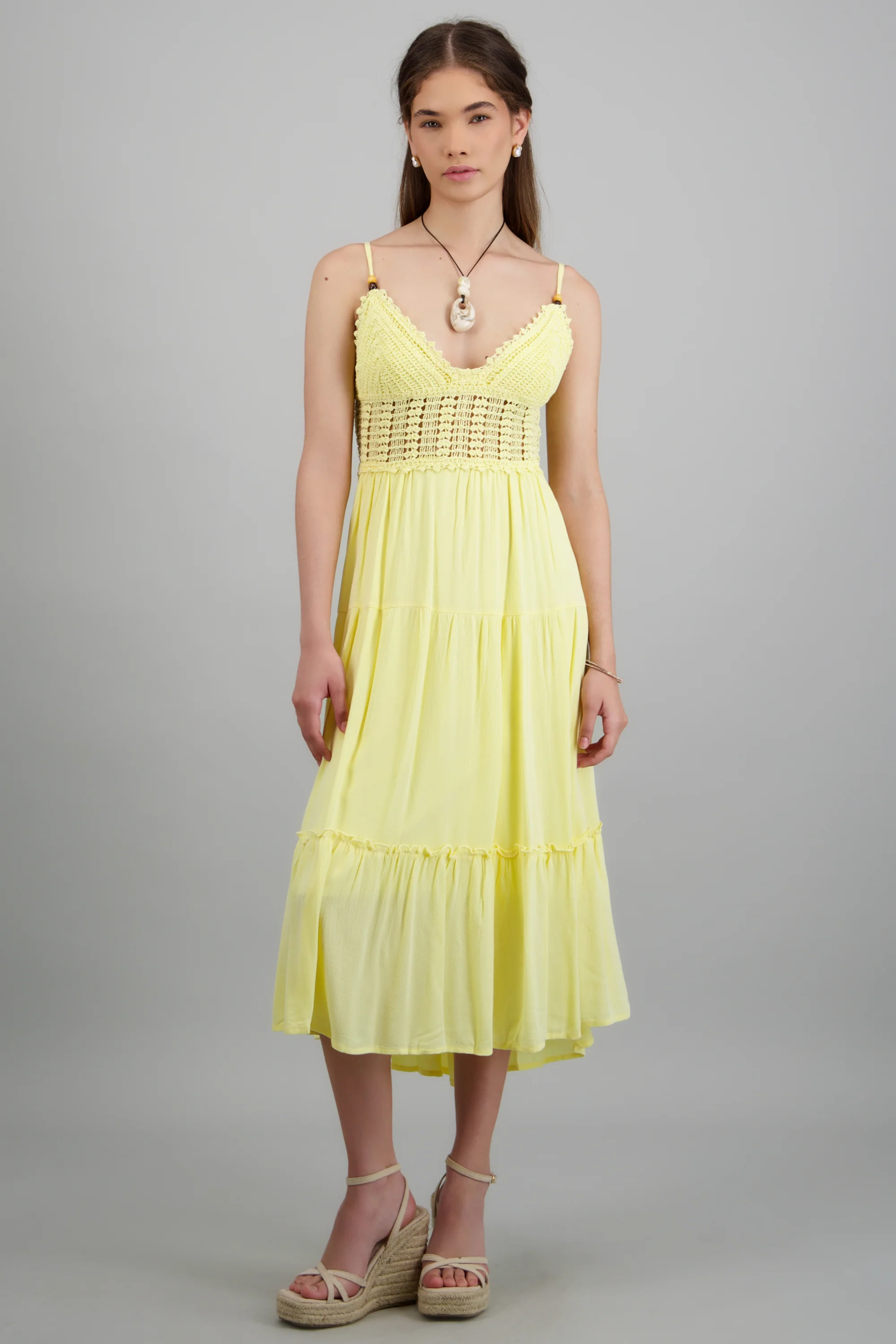 Vestido con crochet liso
