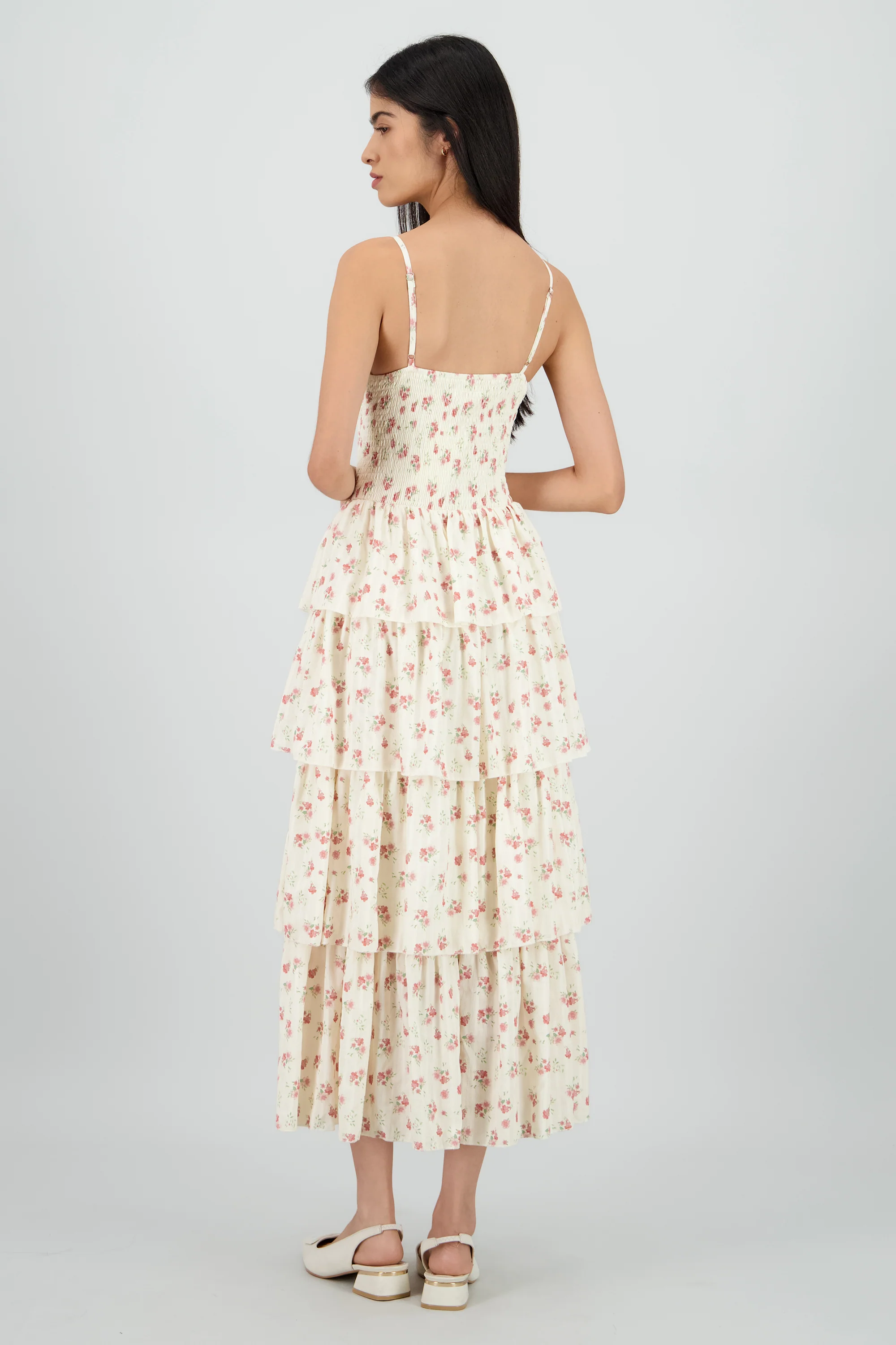 Vestido con cut out y detalle de smock con flores - Image 4