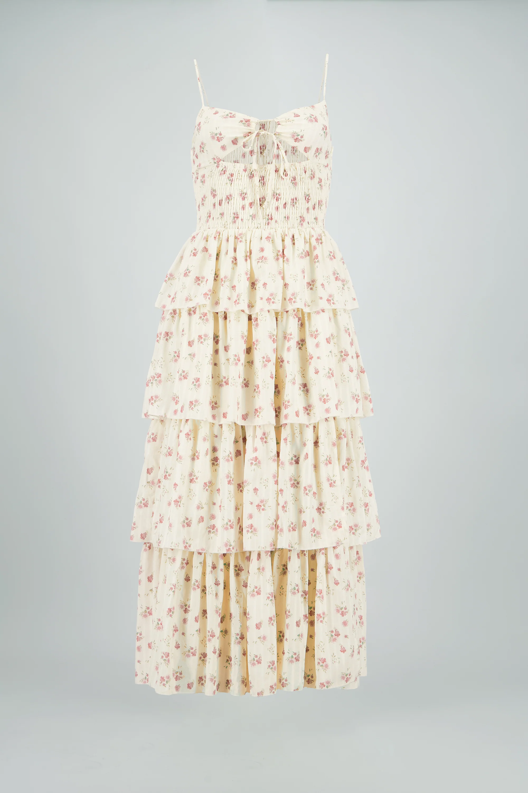 Vestido con cut out y detalle de smock con flores - Image 6