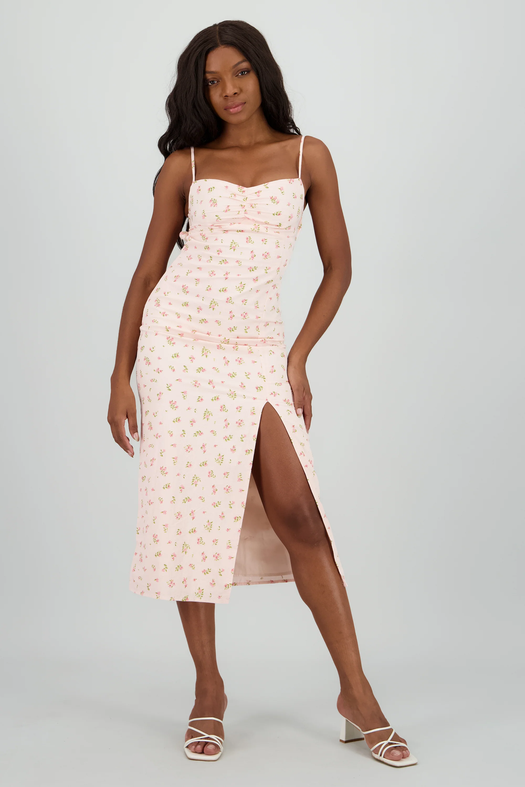 Vestido con detalle y estampado de flores