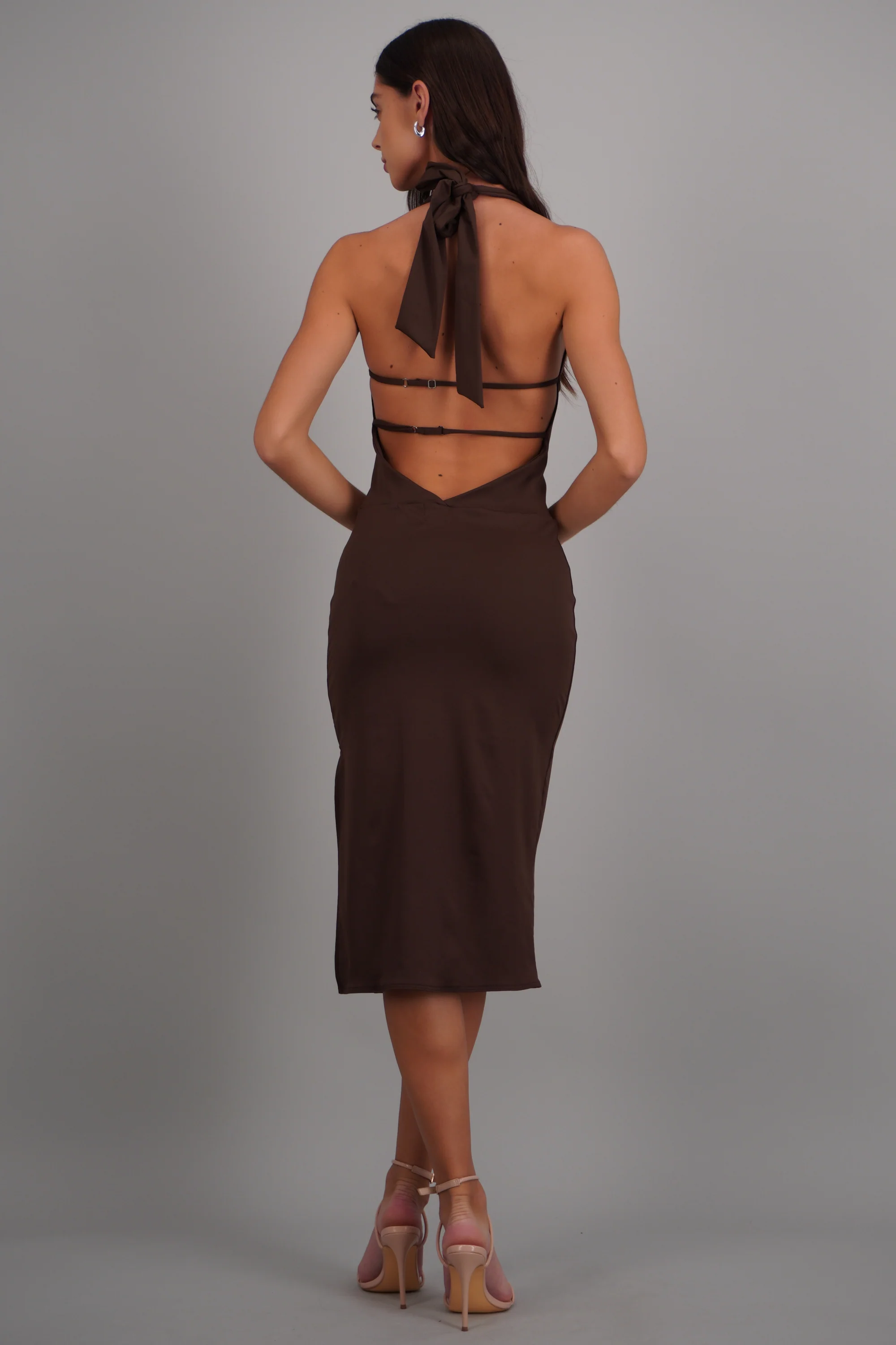 Vestido escotado halter espalda descubierta - Image 4