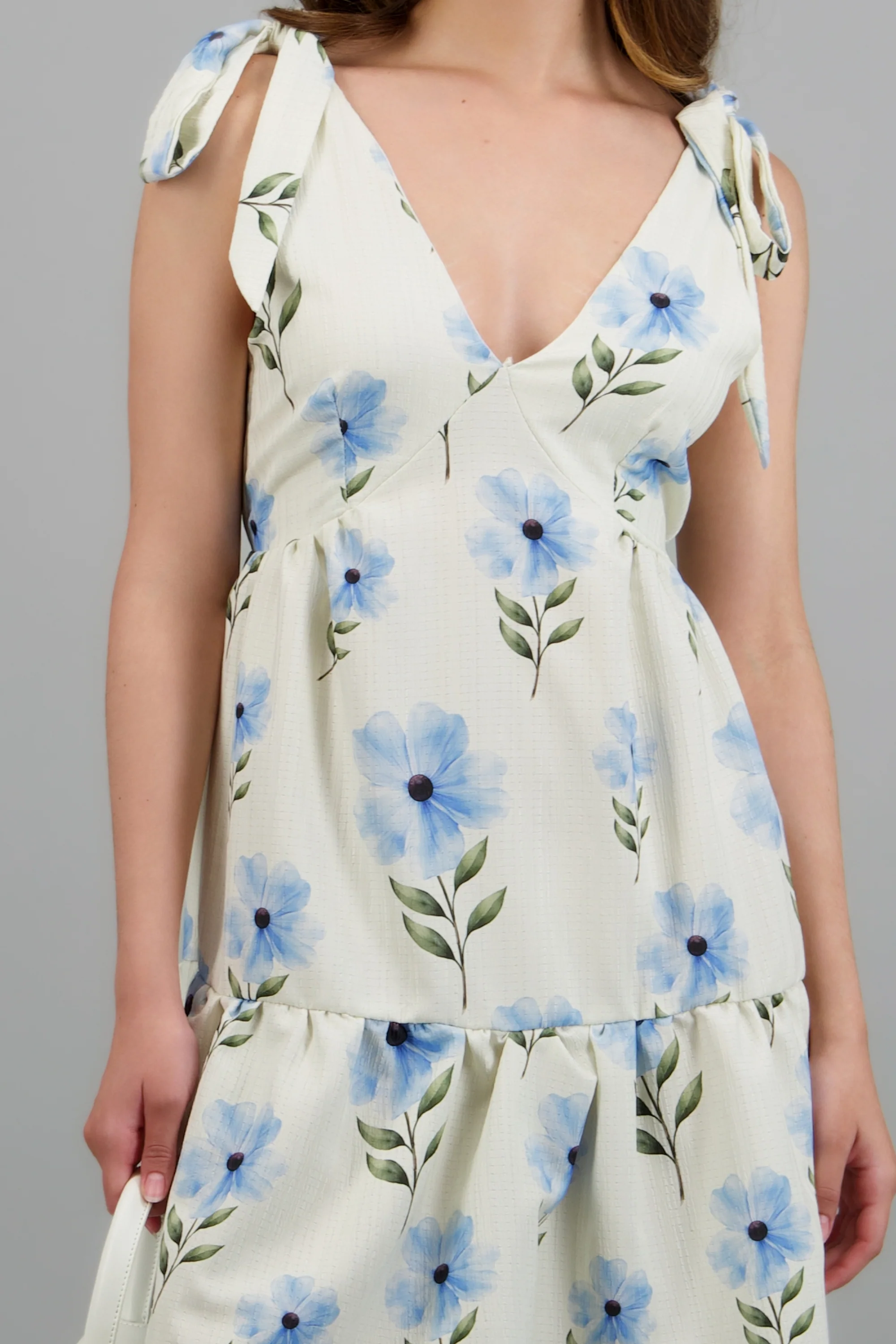Vestido escote v detalle moños - Image 5