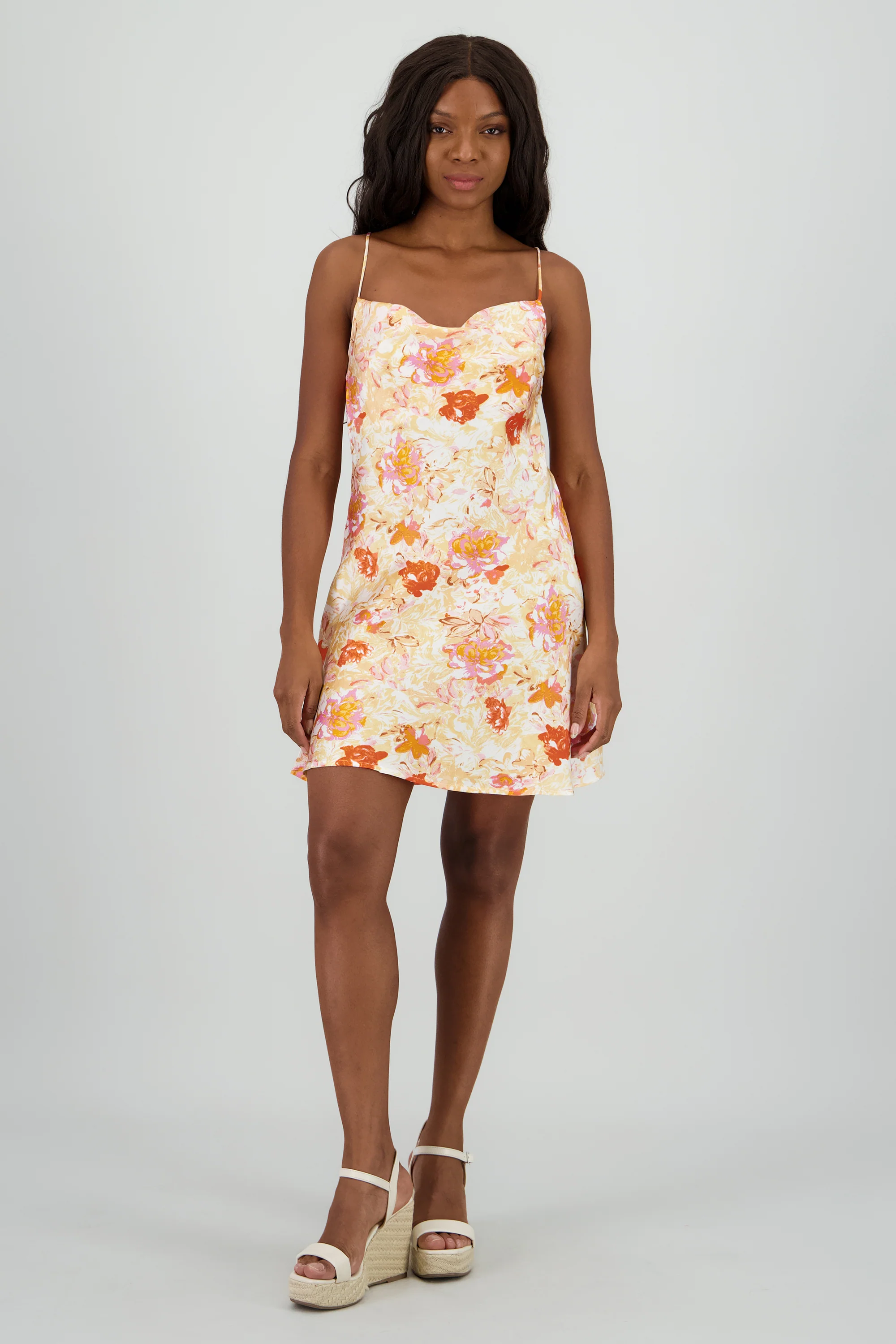 Vestido flores escote espalda