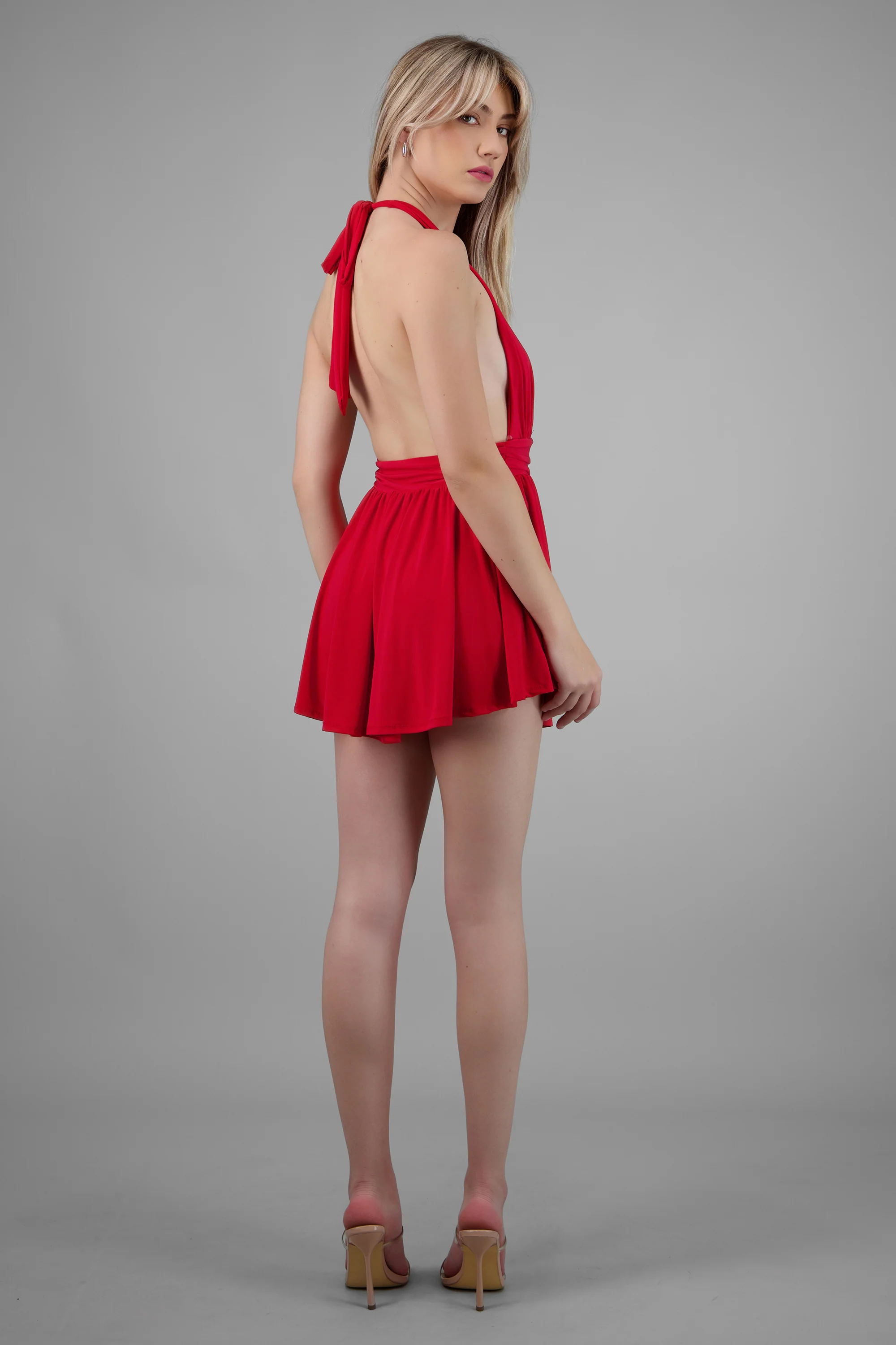 Vestido halter con short liso - Image 4
