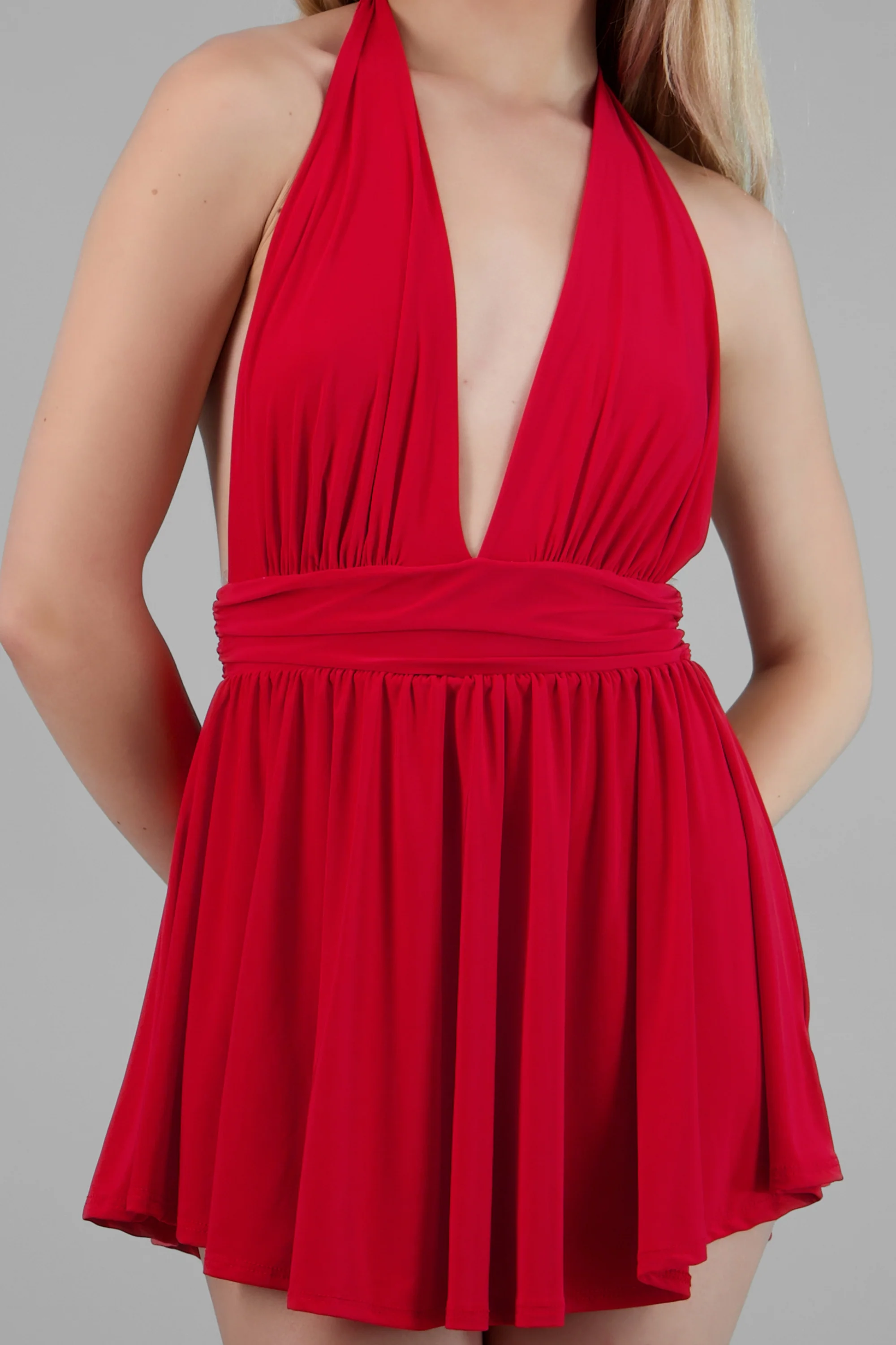 Vestido halter con short liso - Image 5