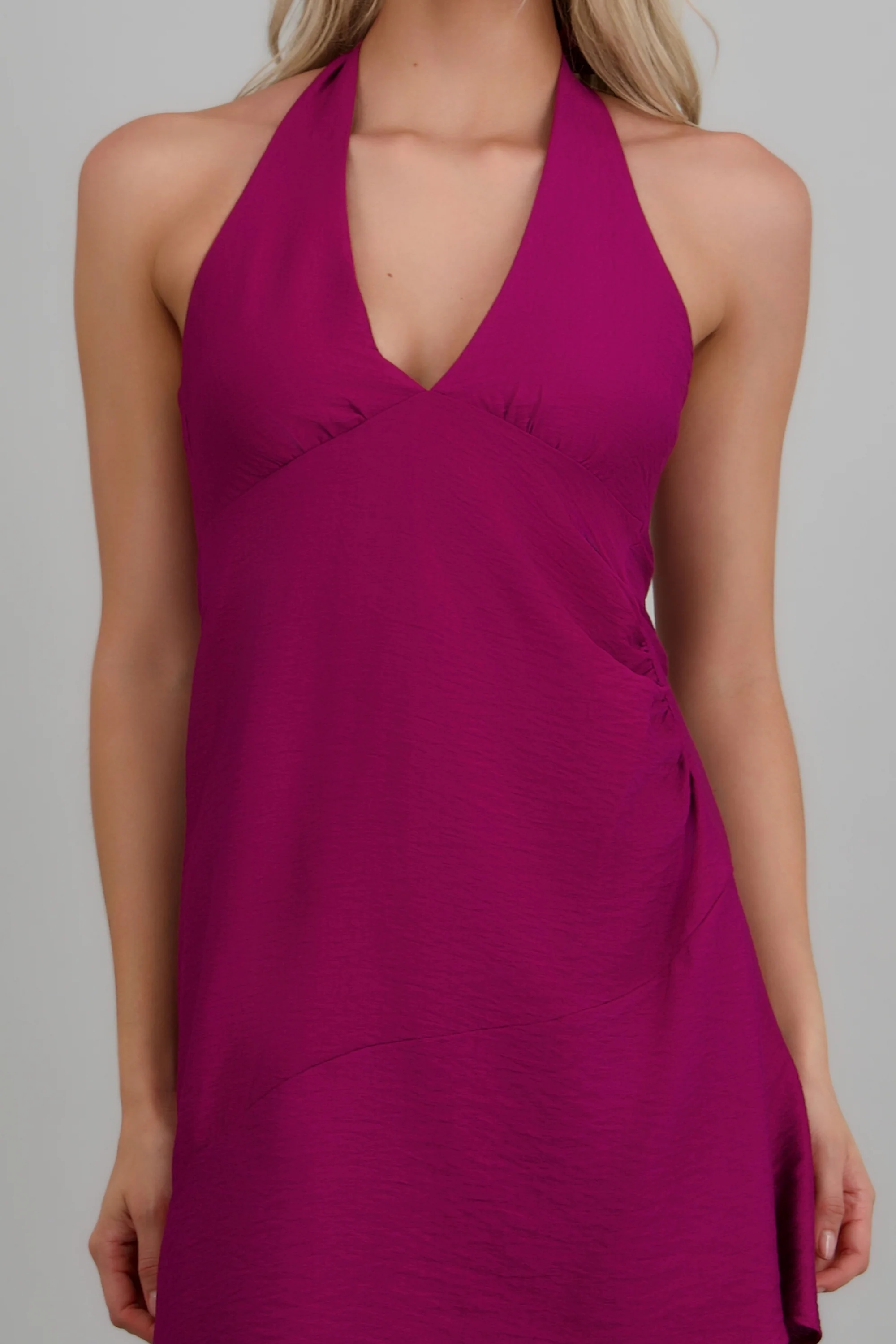 vestido halter corte asimétrico - Image 5