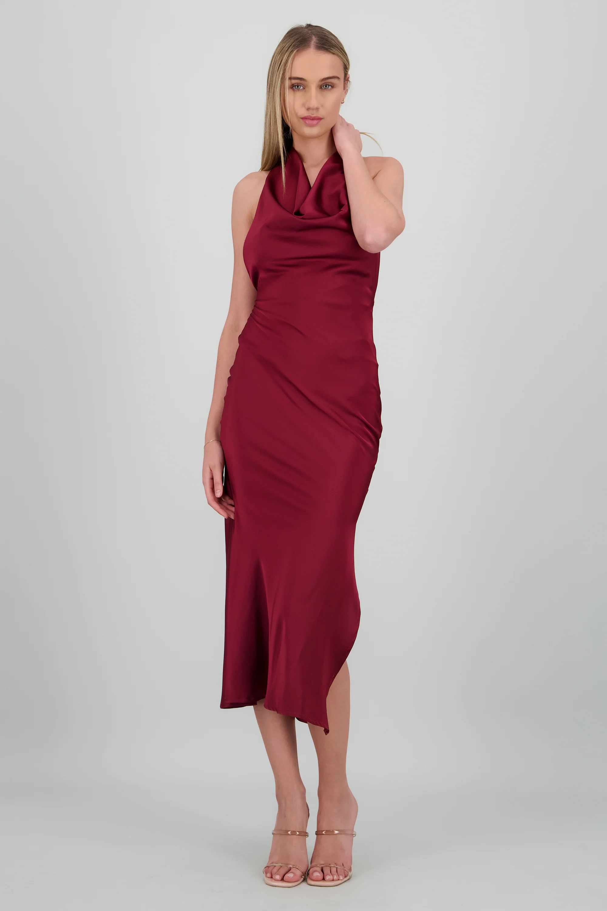 Vestido midi escote cascada halter satinado - Image 4