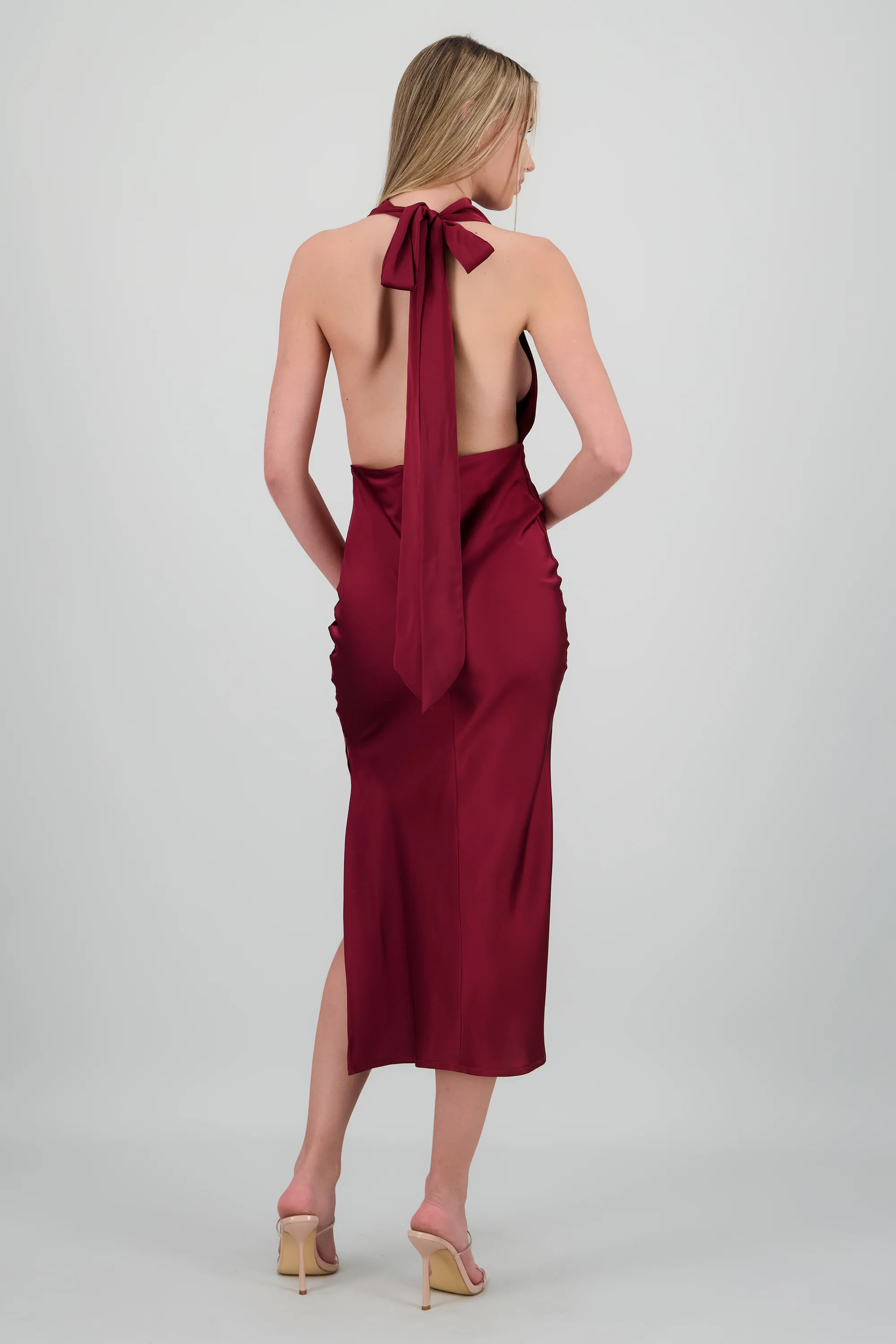 Vestido midi escote cascada halter satinado - Image 6