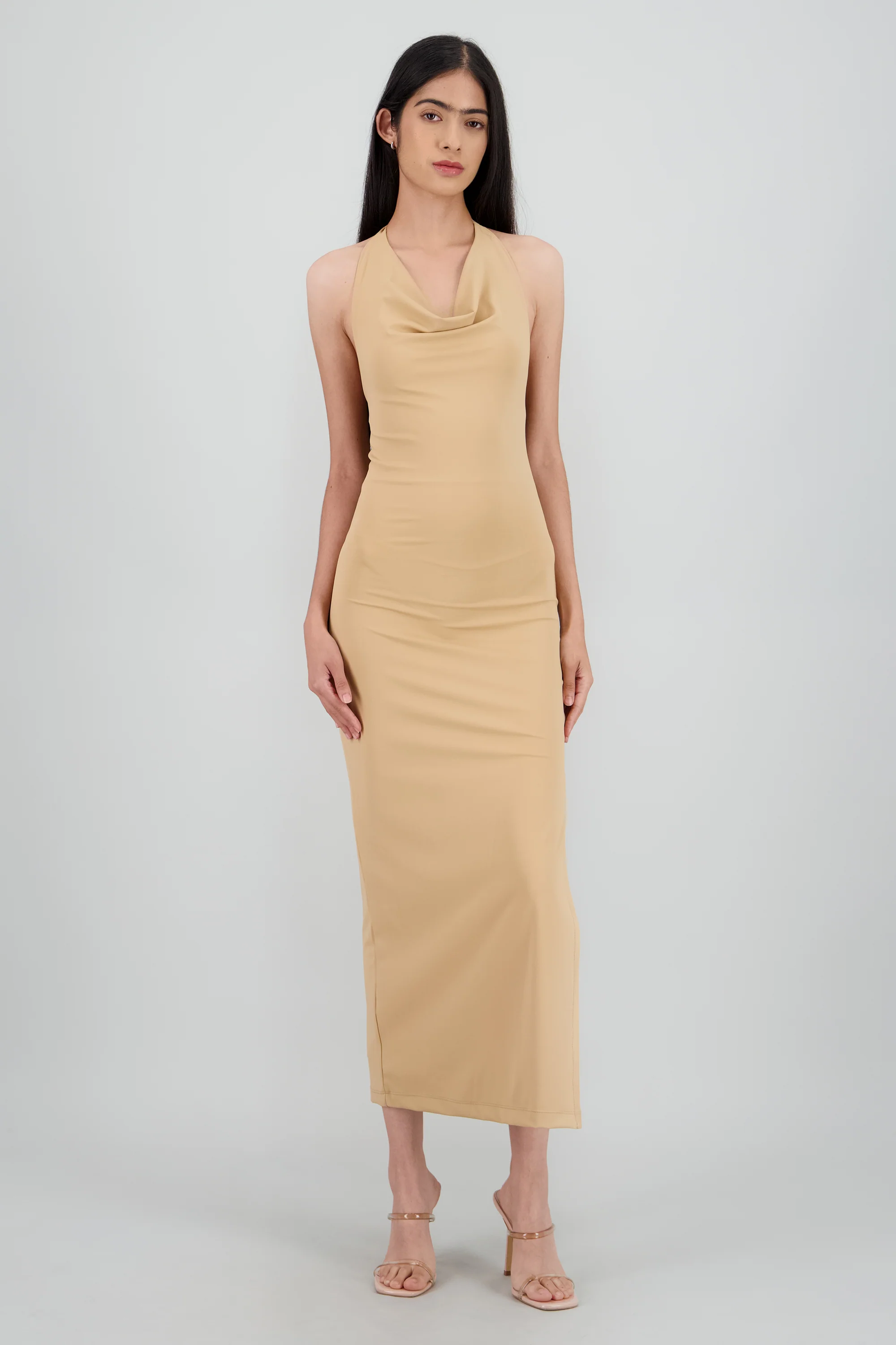 Vestido halter escote cascada