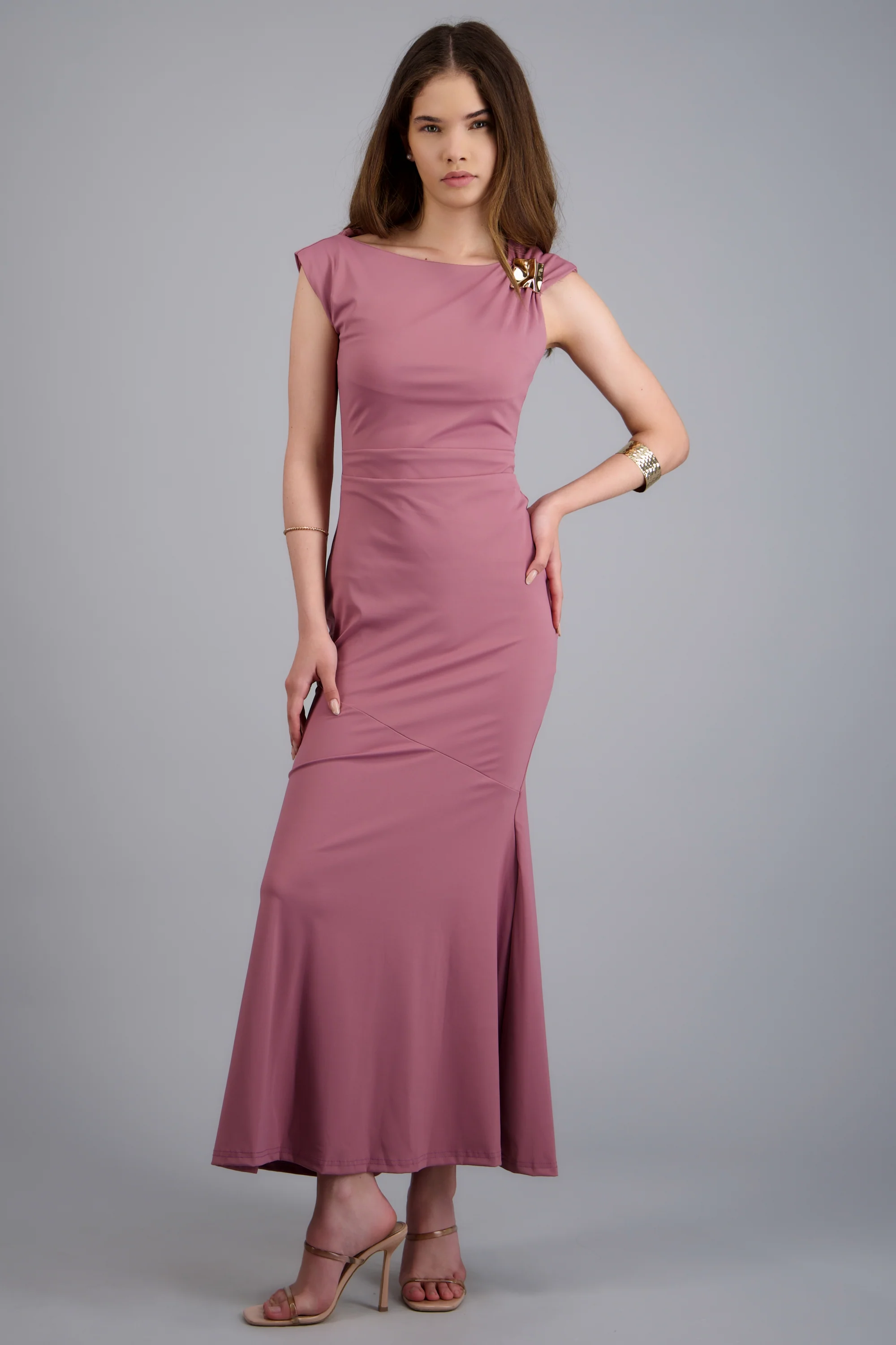 Vestido largo con detalle en el hombro - Image 3