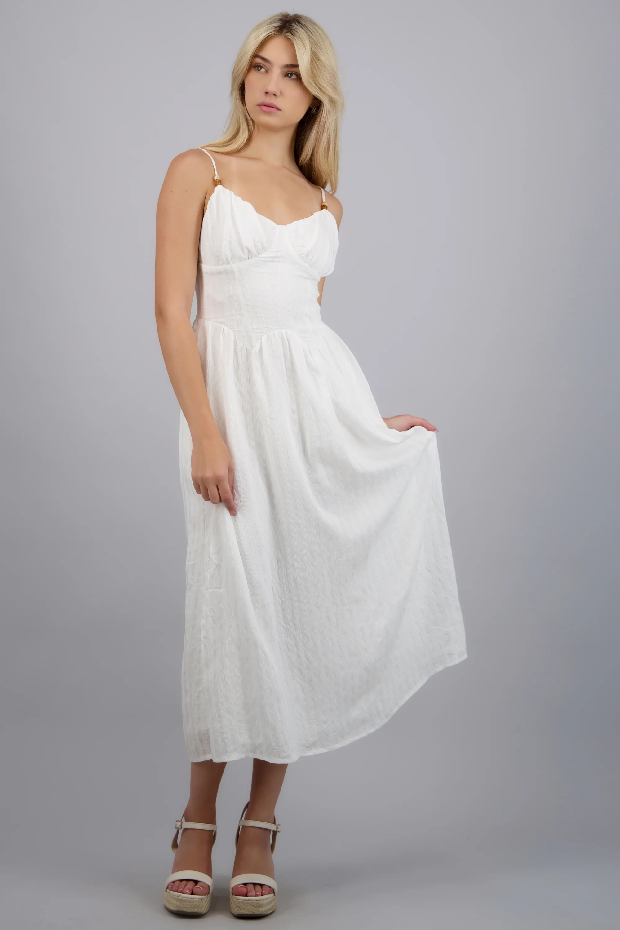 Vestido liso tirantes detalle cuentas