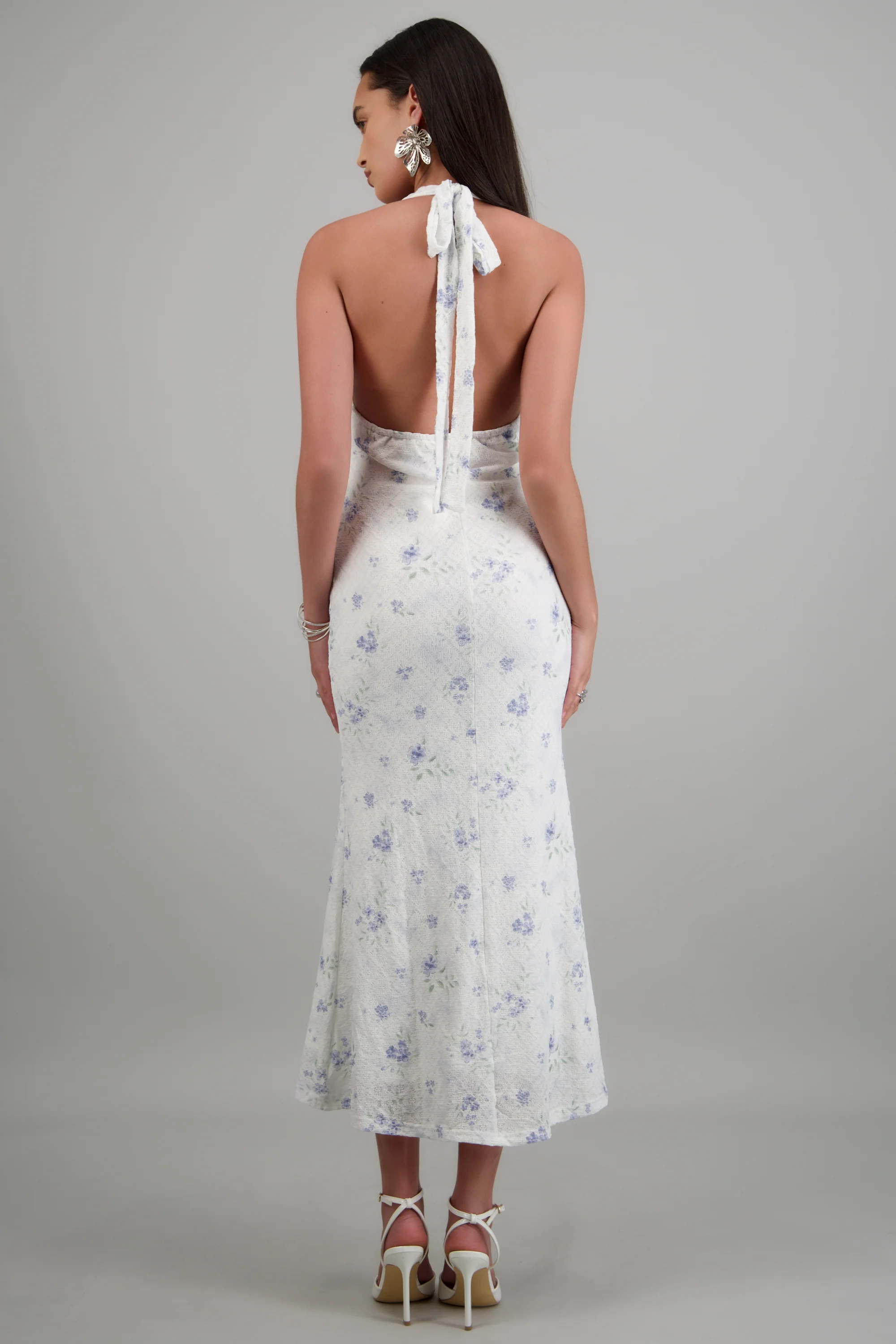 Vestido maxi amarre halter textura flores - Image 4