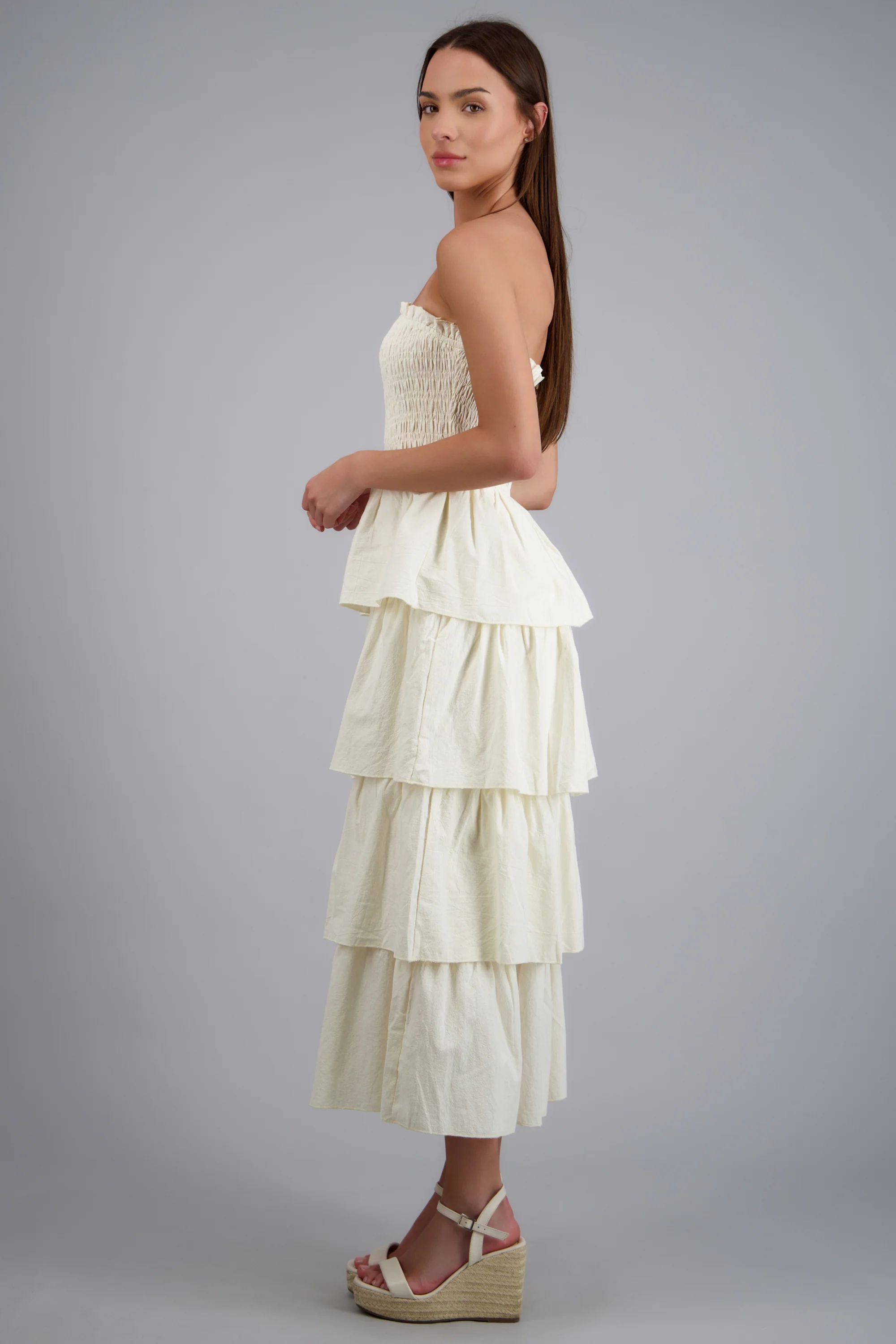 Vestido maxi bandeau con capas olanes - Image 2
