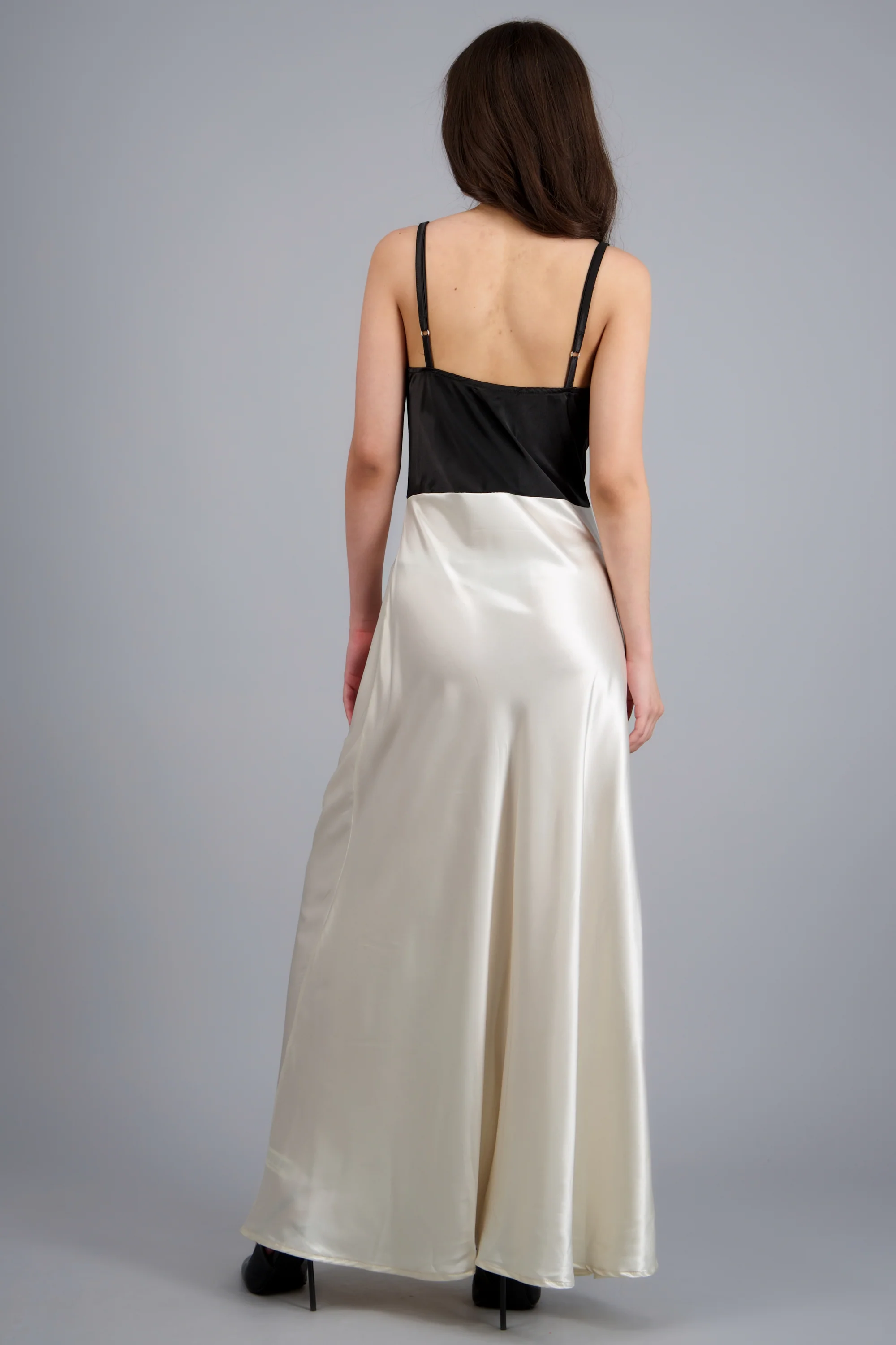 Vestido maxi de satin con contraste - Image 4