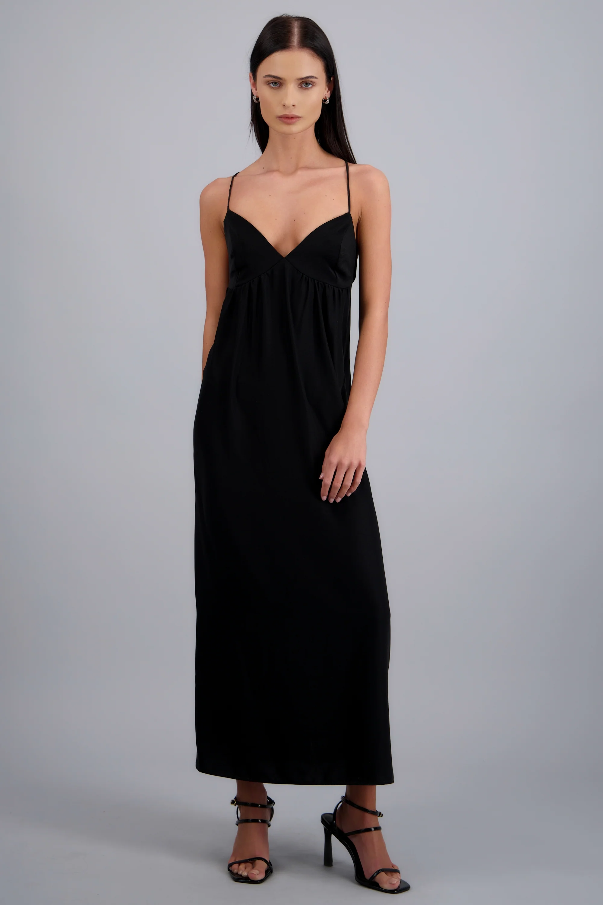 Vestido maxi detalle tirantes