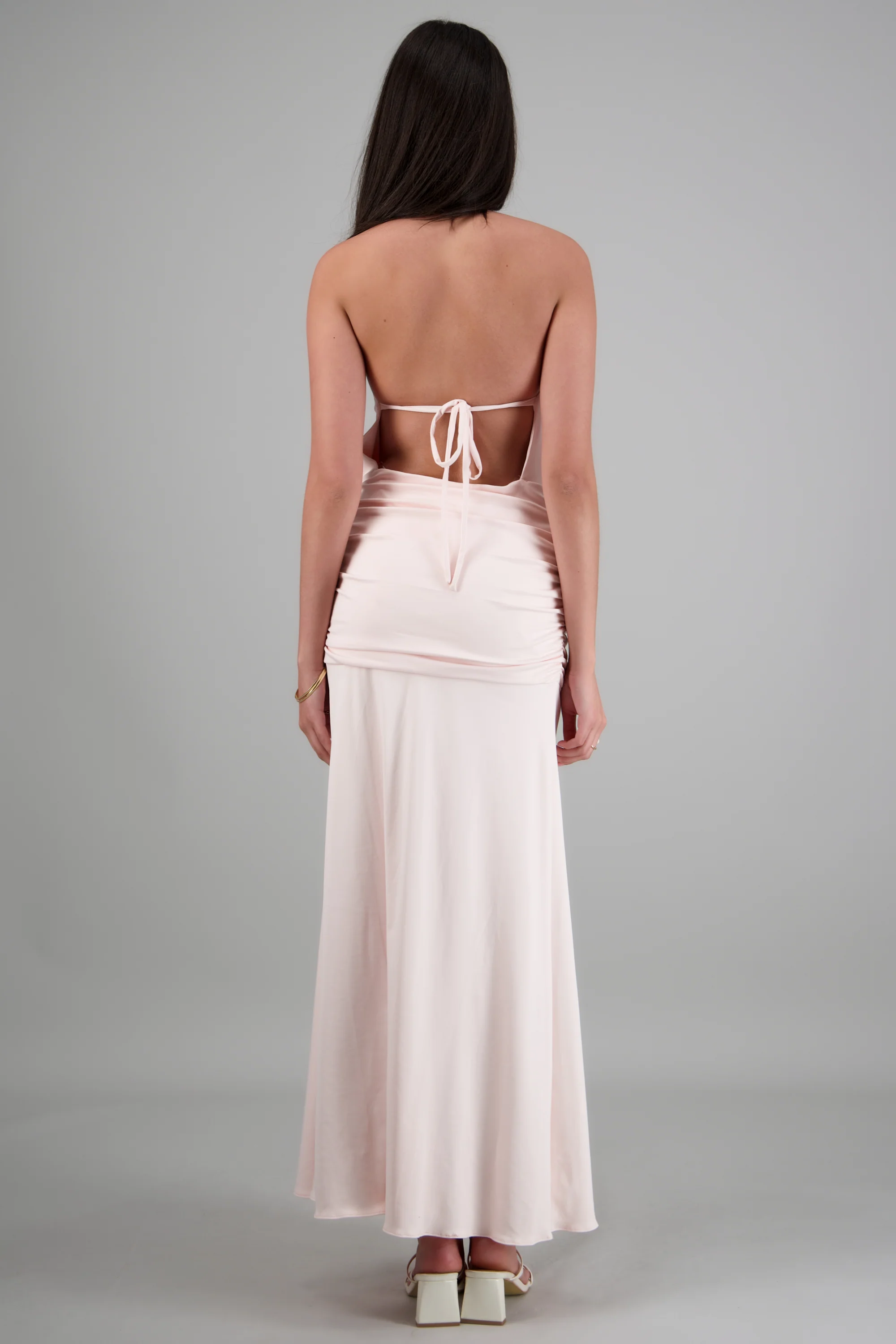 Vestido maxi escote cascada espalda descubierta - Image 4