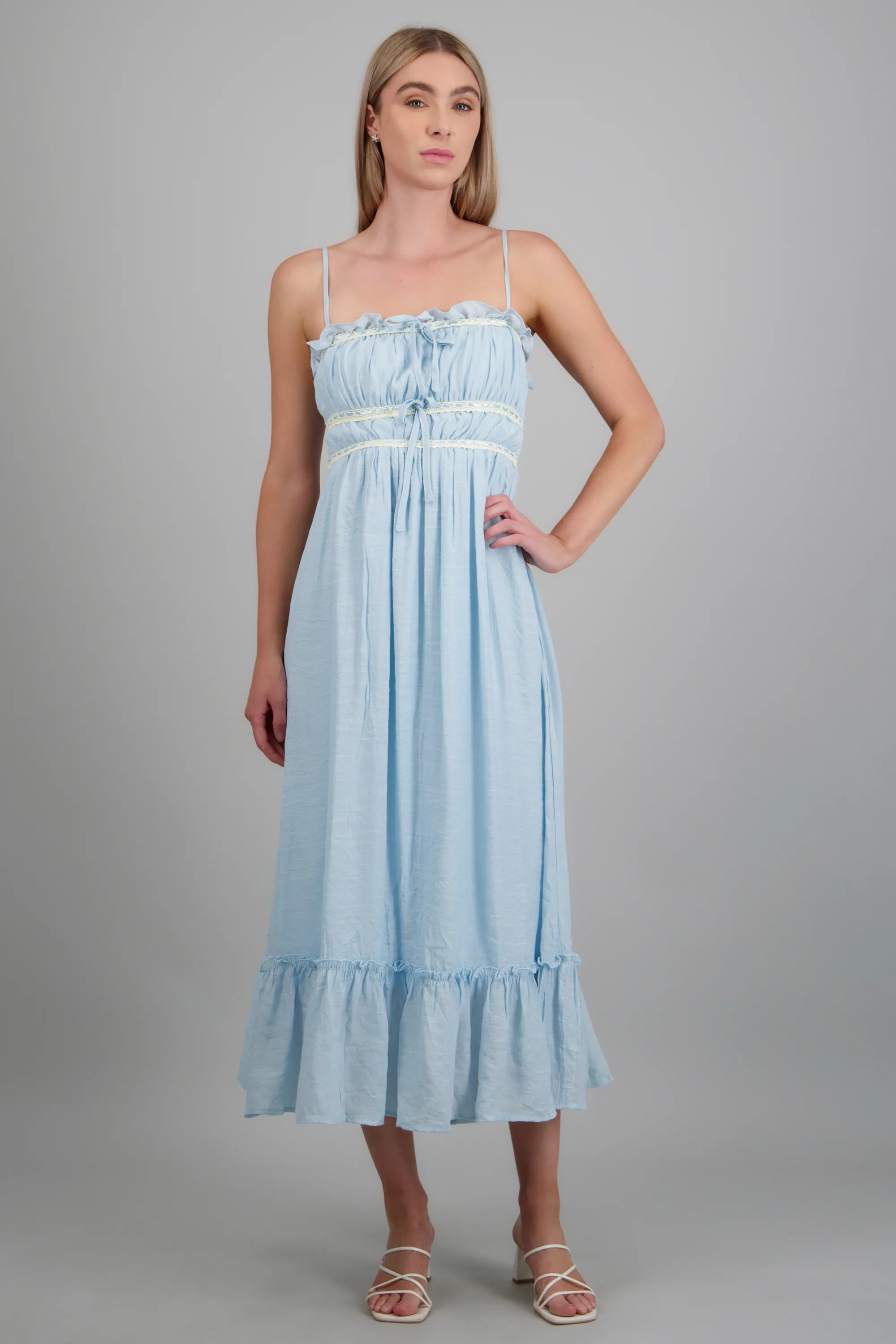Vestido maxi frunce detalle moños