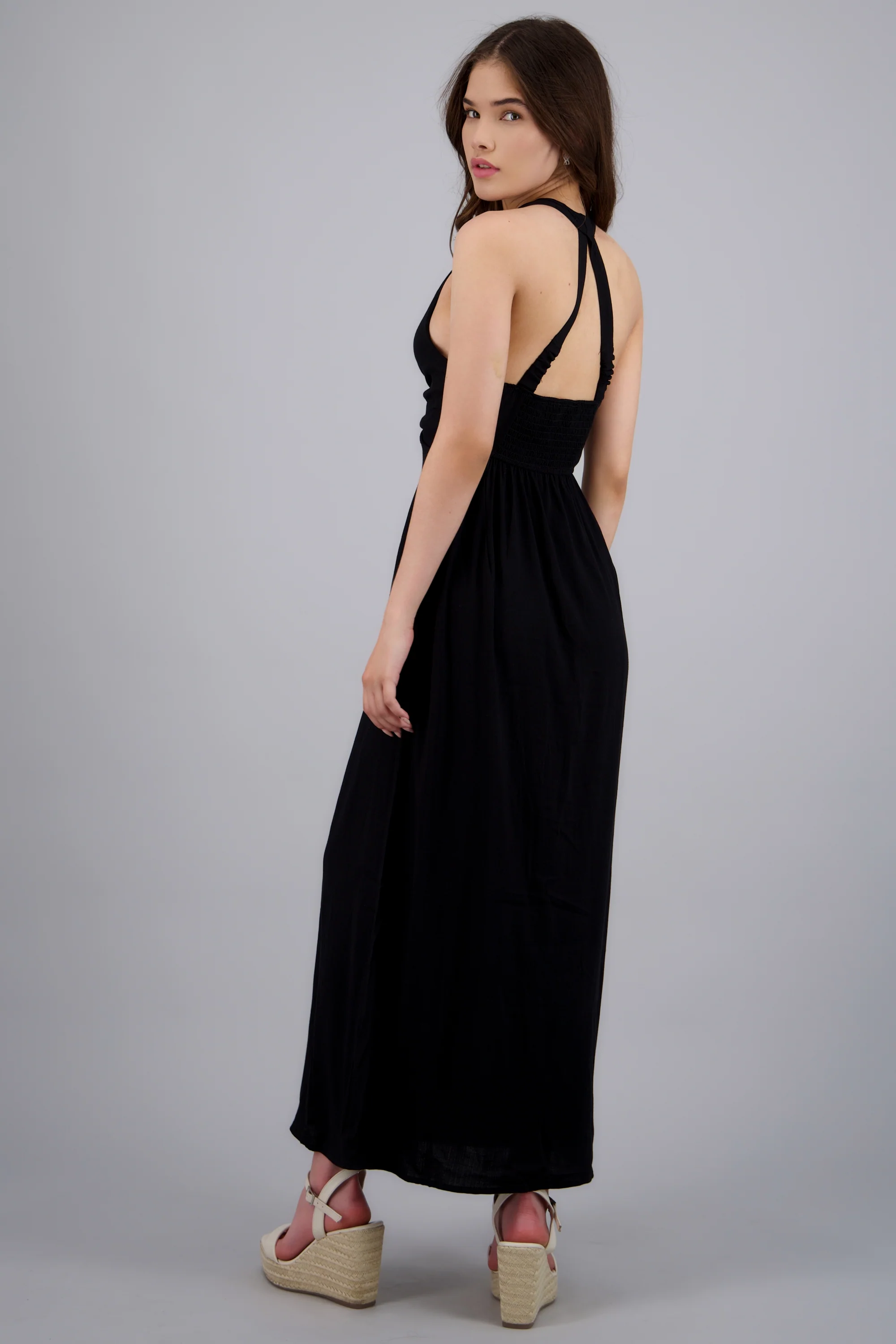 Vestido maxi halter detalle escote argolla - Image 4