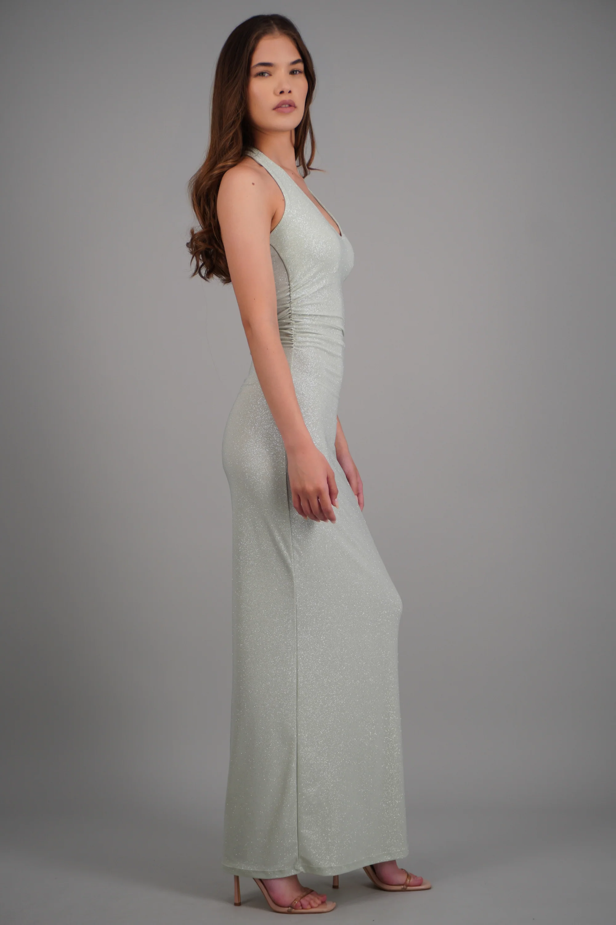 Vestido maxi halter detalle plisado - Image 3