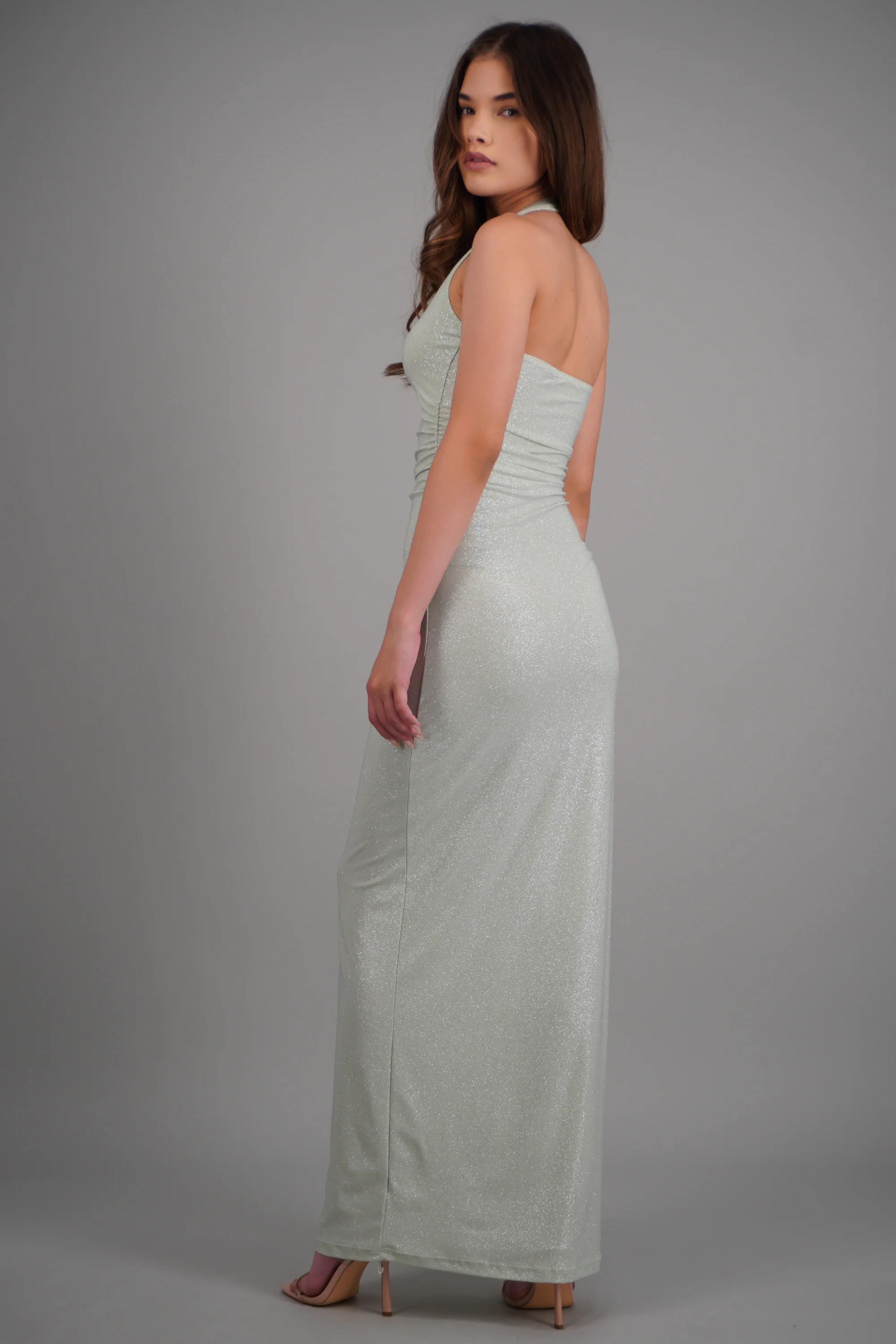 Vestido maxi halter detalle plisado - Image 4