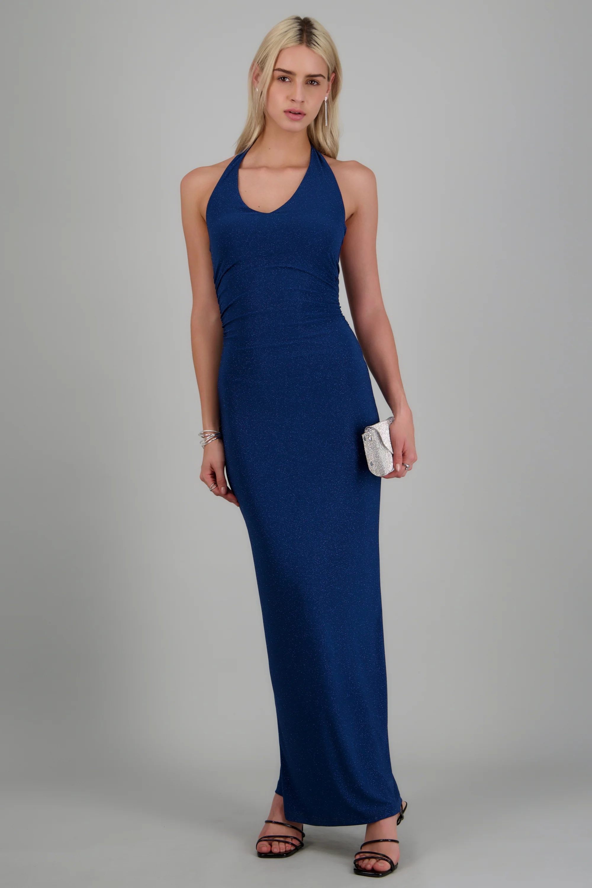 Vestido maxi halter detalle plisado