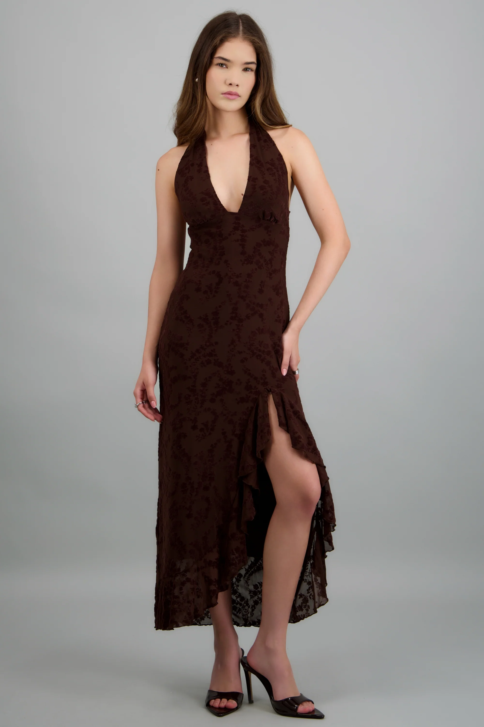 Vestido maxi halter detalle textura
