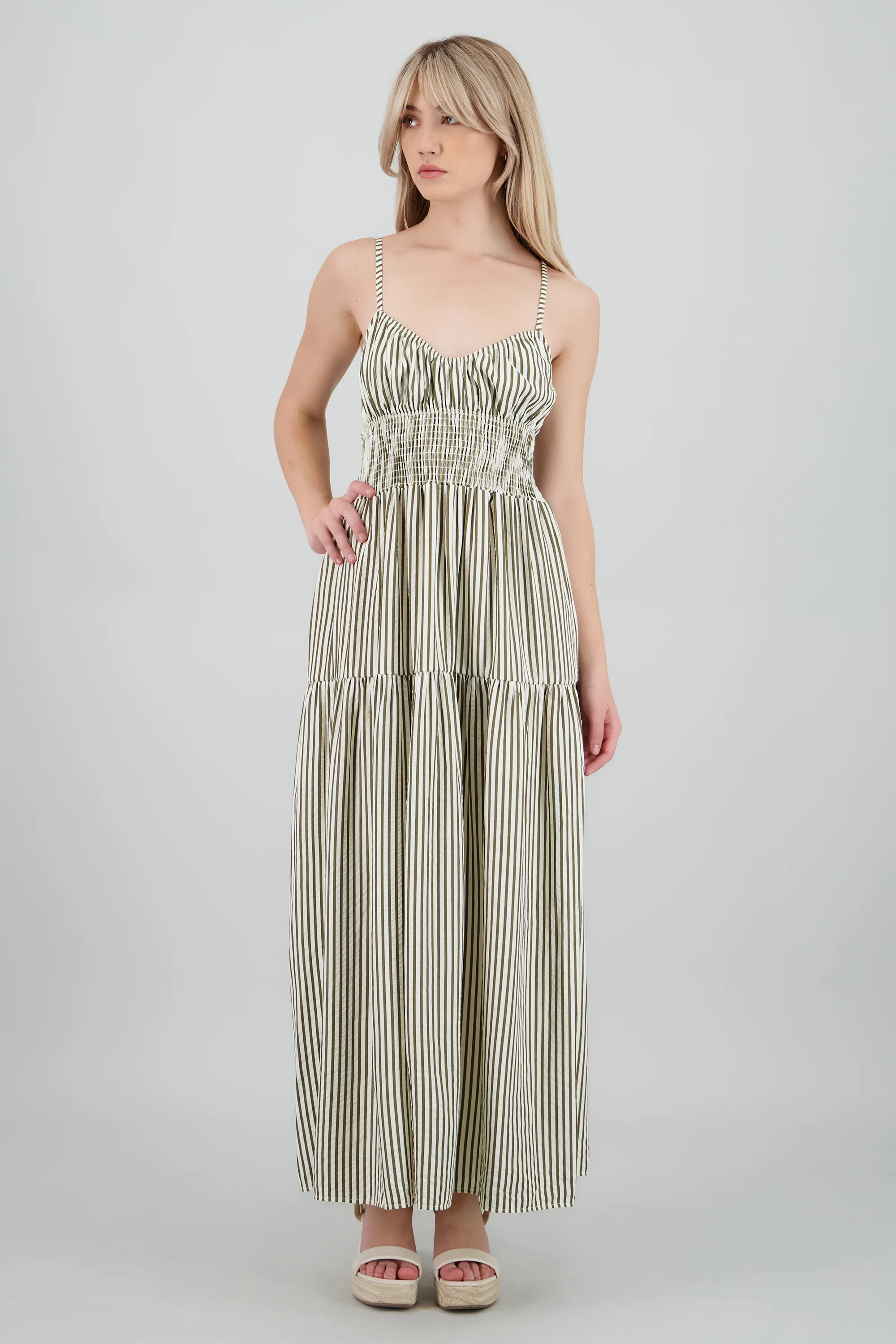 Vestido maxi lineas escote espalda - Image 2