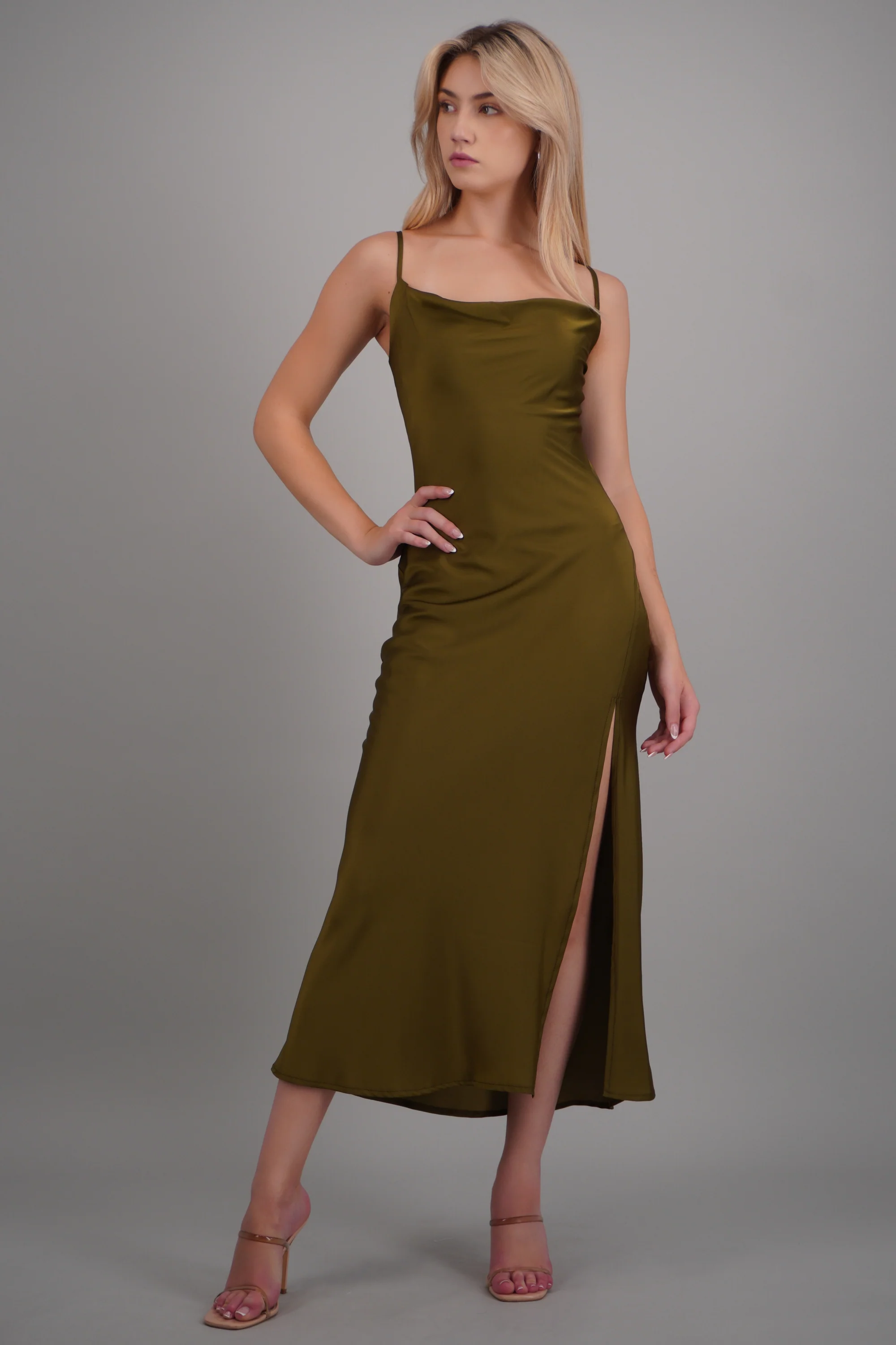 Vestido maxi satin escote columpio - Image 2