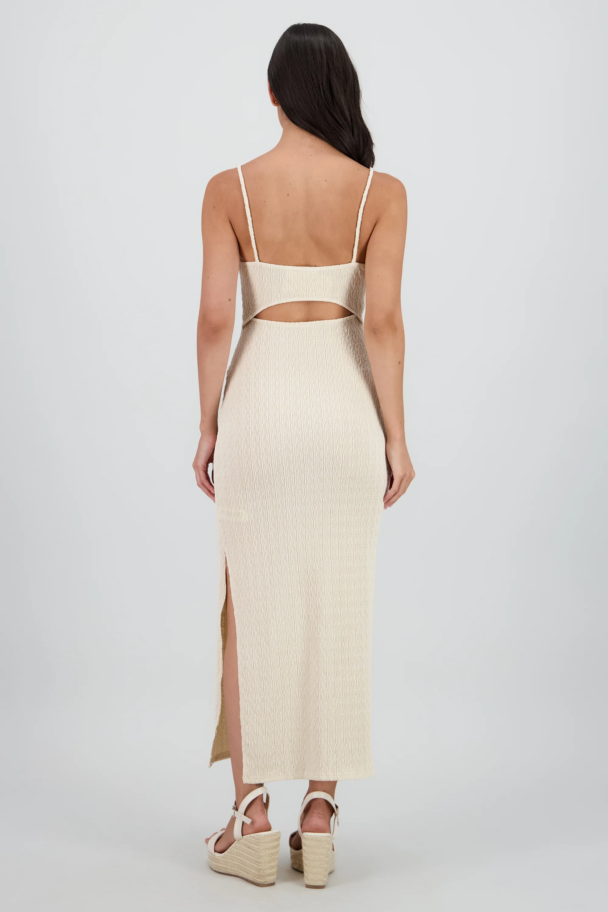 Vestido maxi textura con copas - Image 4