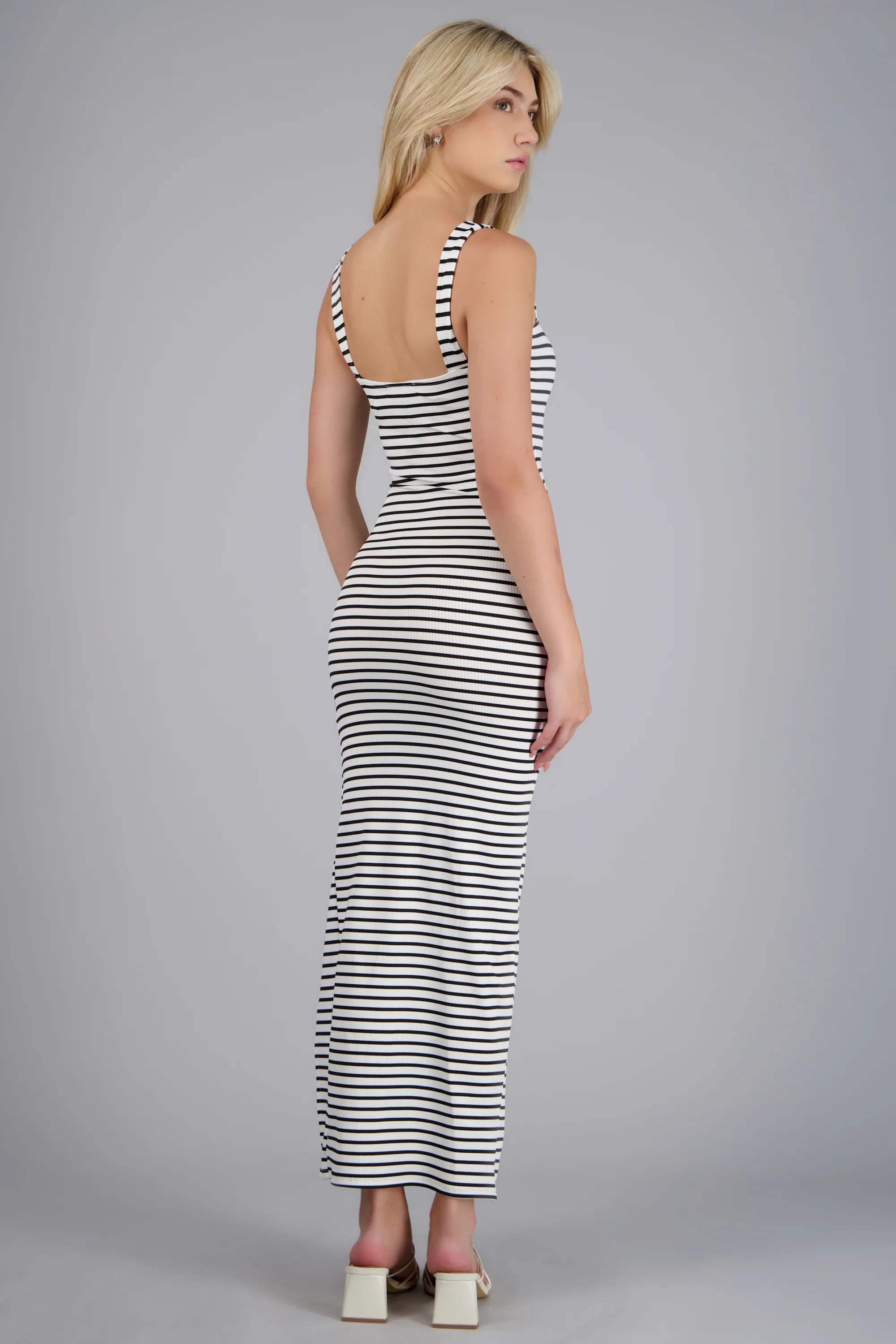 Vestido maxi tirantes detalle abertura - Image 4