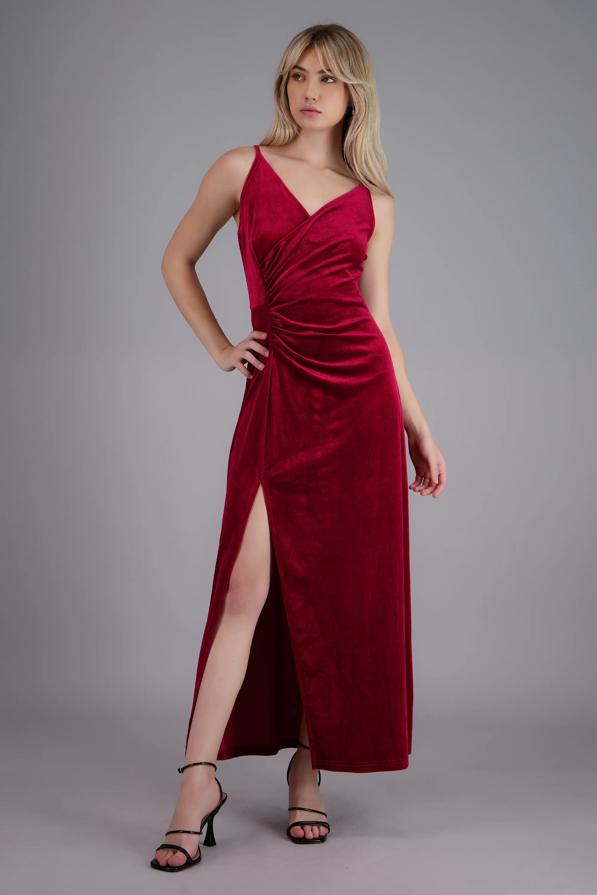 Vestido maxi velvet escote en v