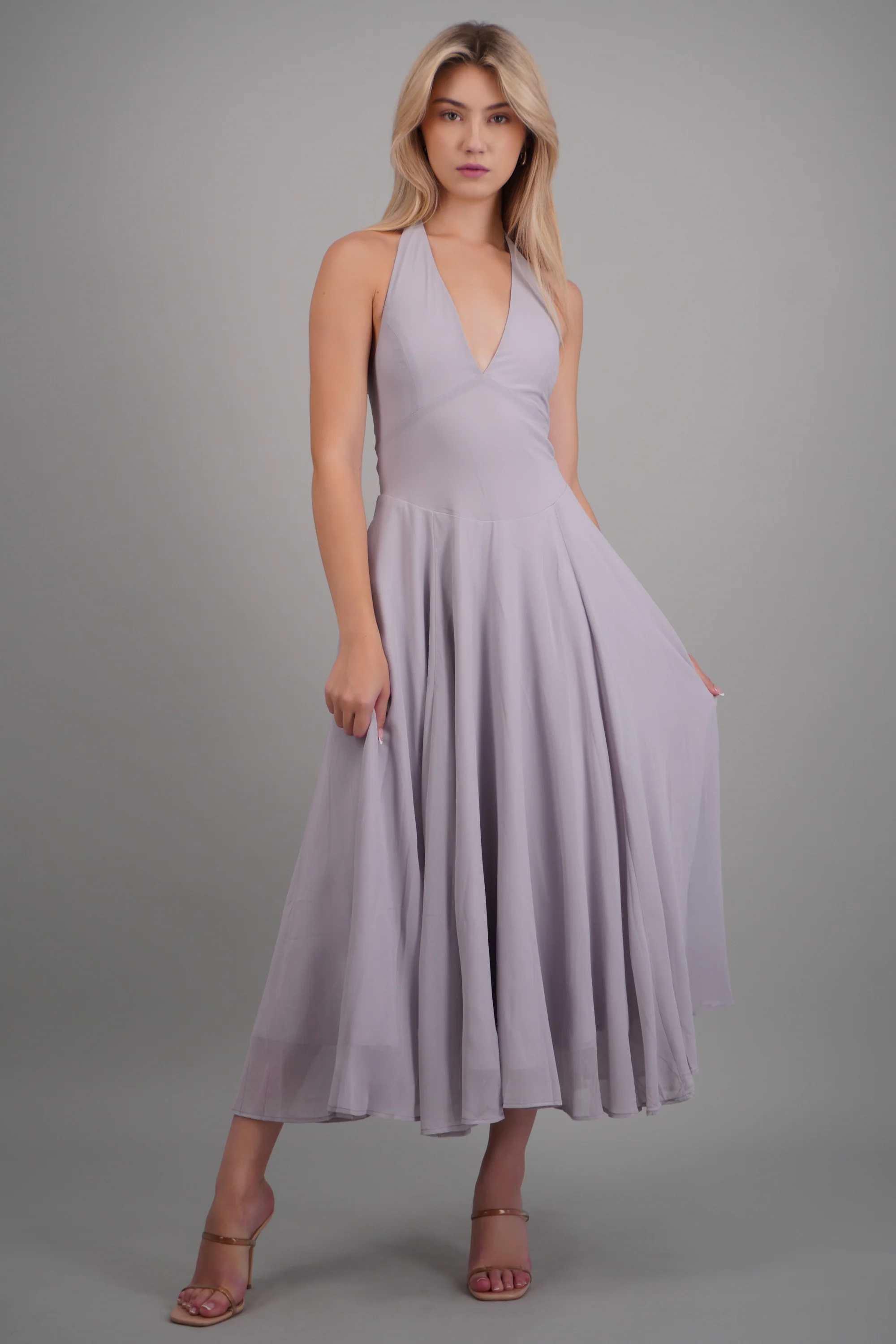 vestido midi halter escote v