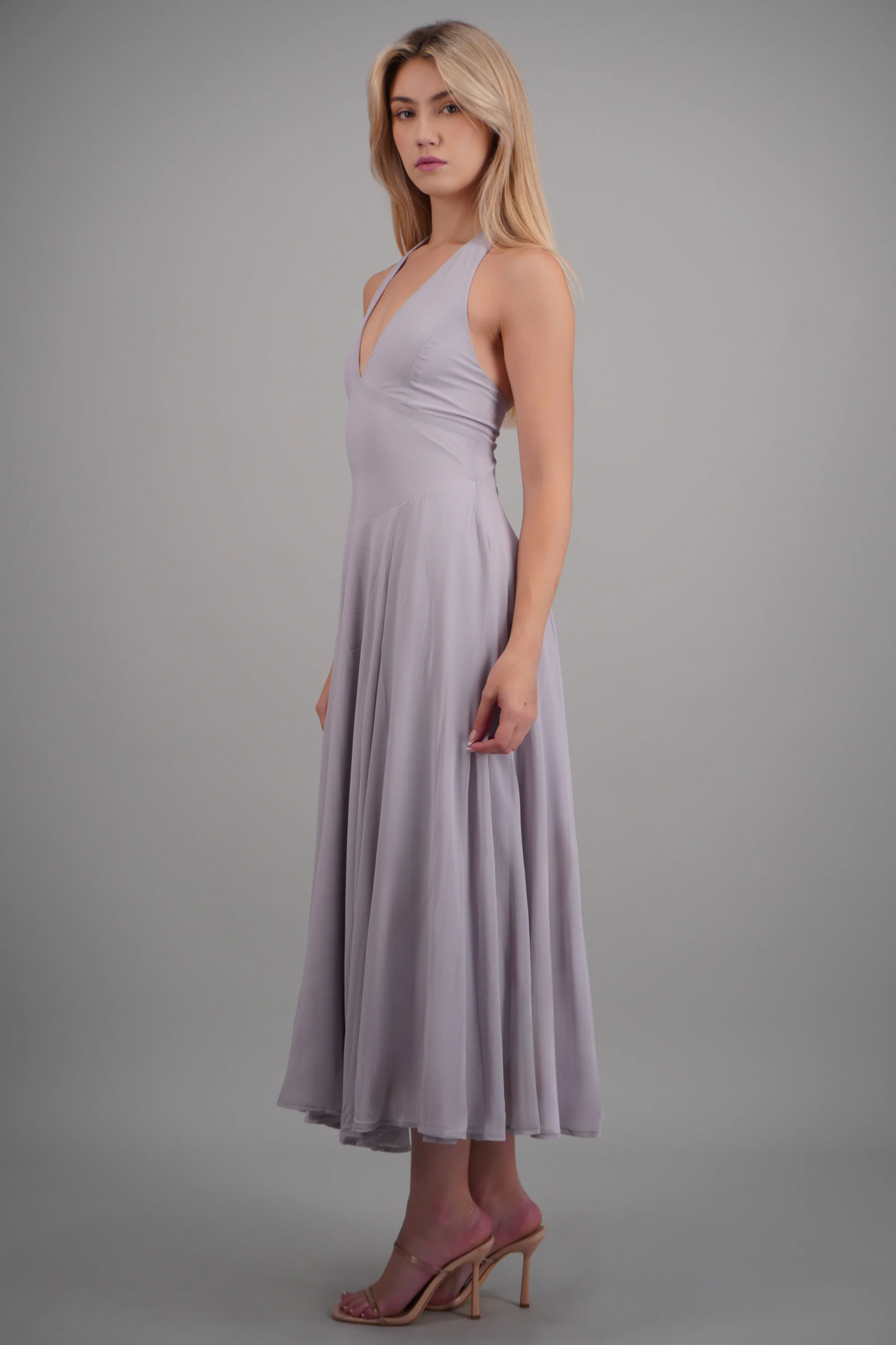 vestido midi halter escote v - Image 3