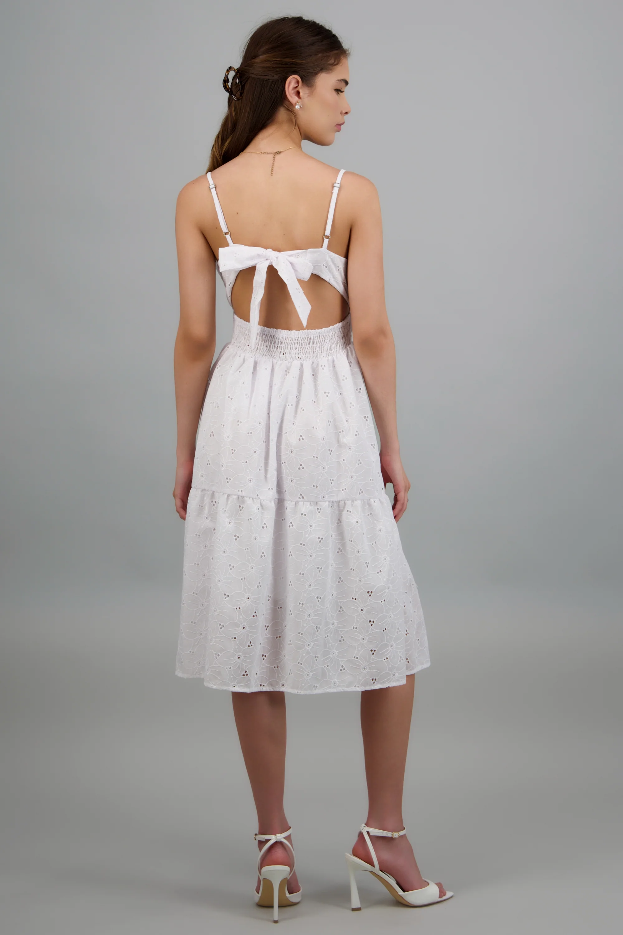 Vestido midi tirantes detalle eyelet - Image 4