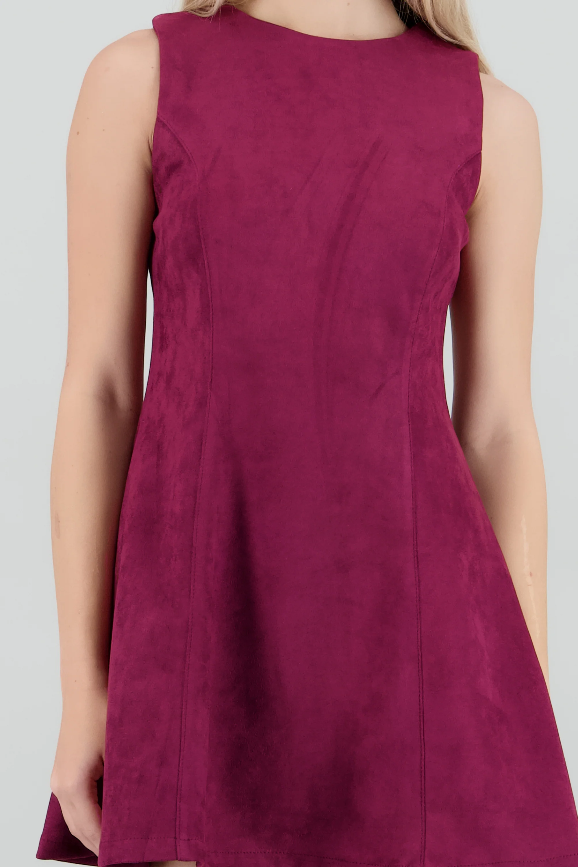 Vestido mini sin mangas detalle cortes - Image 5