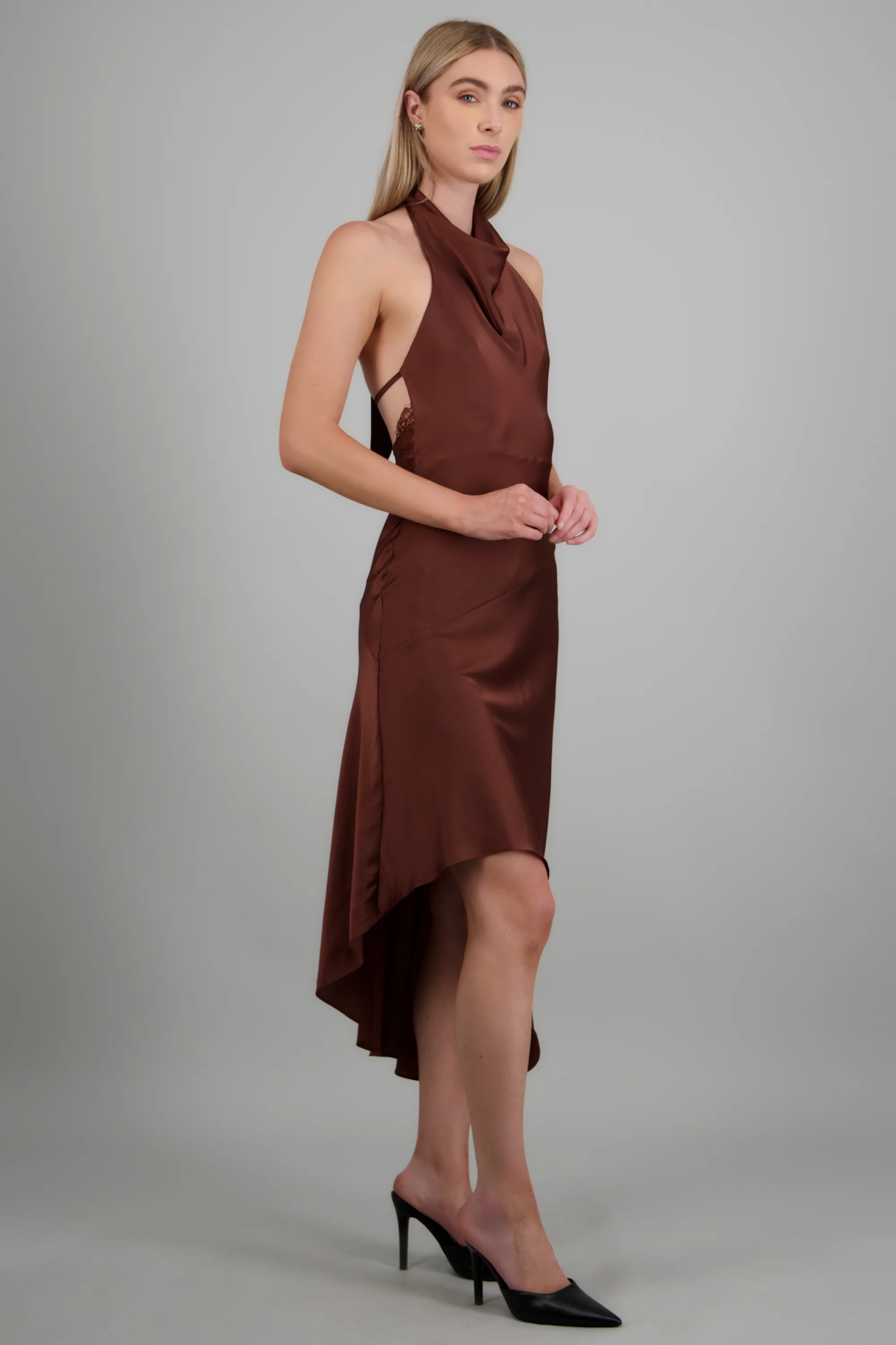 Vestido satín asimétrico espalda encaje - Image 3